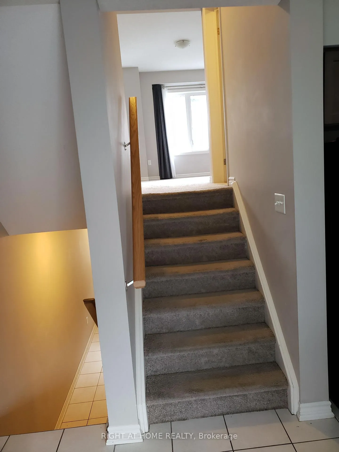 Photo 3 of Unit 27, 12 Poplar Drive, Cambridge, Silver Heights — HOMEH