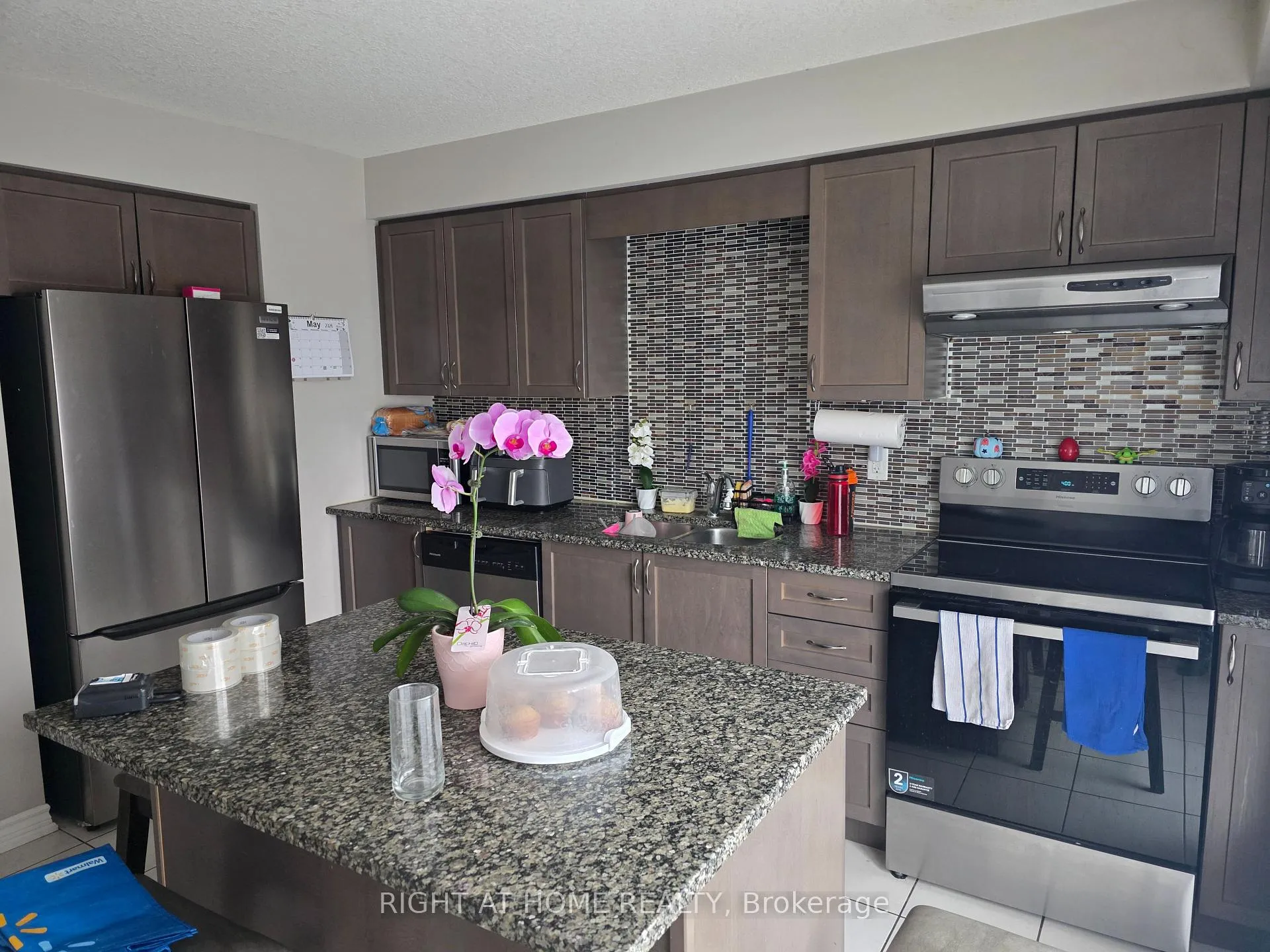 Photo 5 of Unit 27, 12 Poplar Drive, Cambridge, Silver Heights — HOMEH