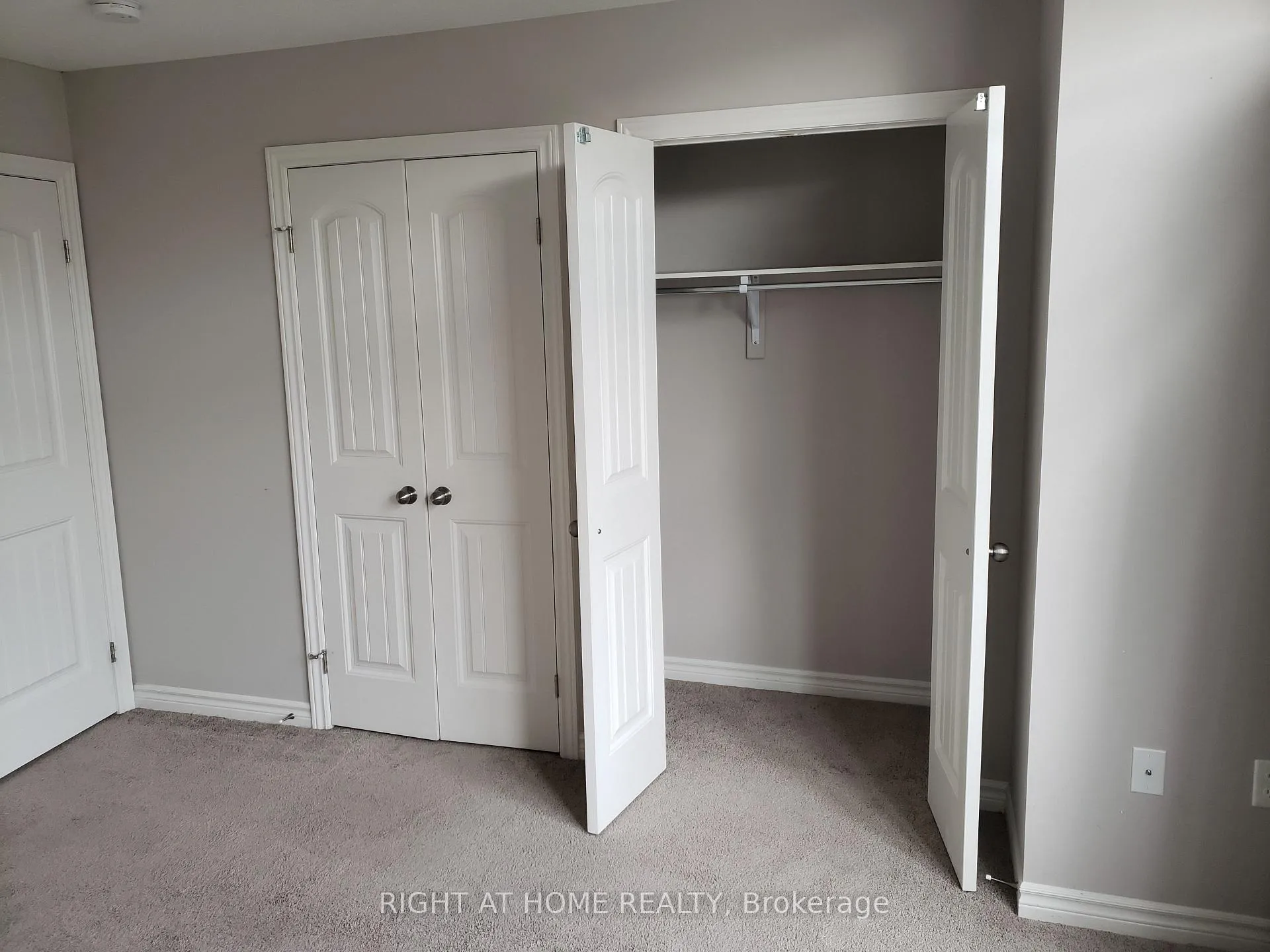 Photo 7 of Unit 27, 12 Poplar Drive, Cambridge, Silver Heights — HOMEH
