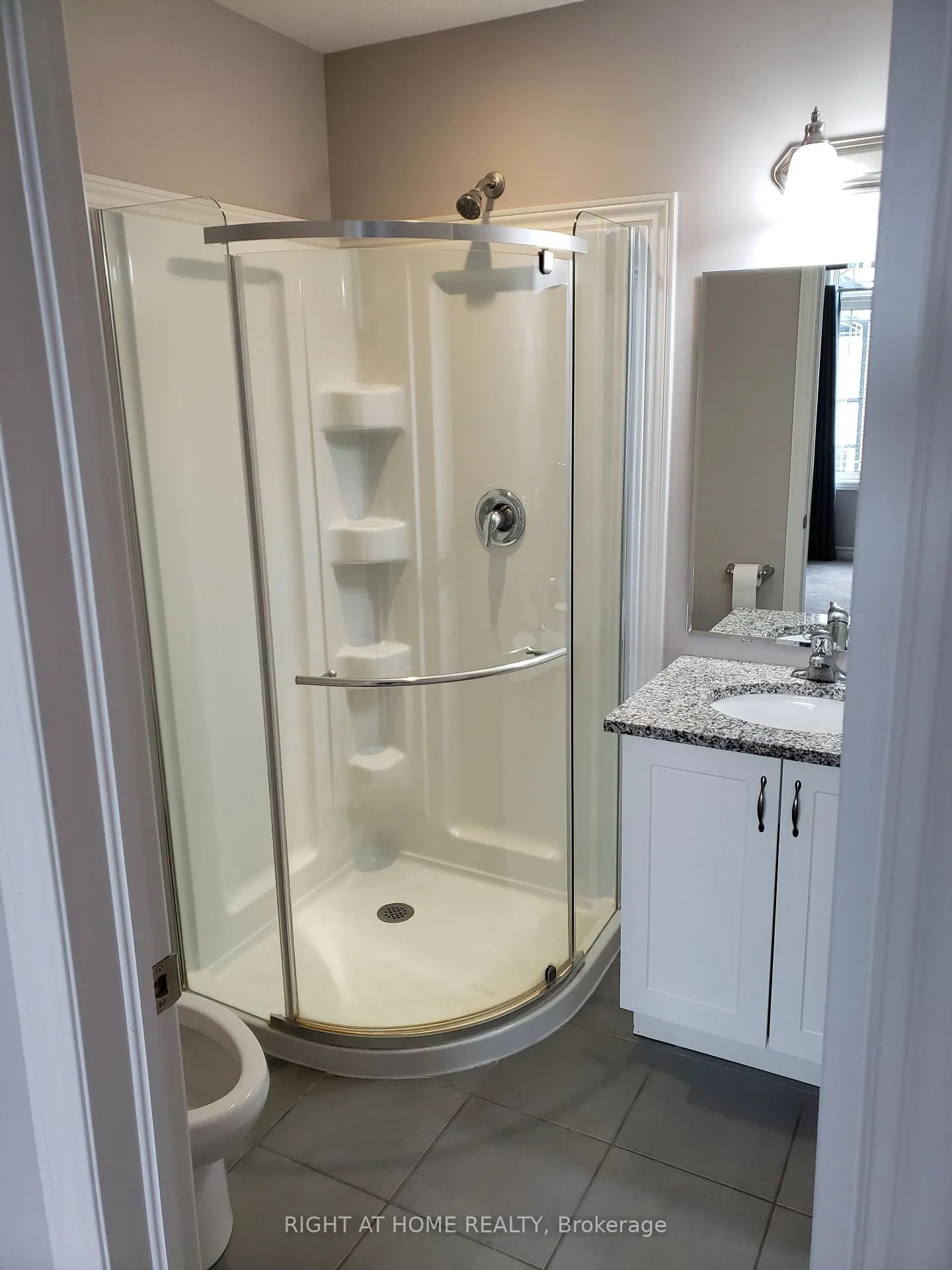 Photo 9 of Unit 27, 12 Poplar Drive, Cambridge, Silver Heights — HOMEH