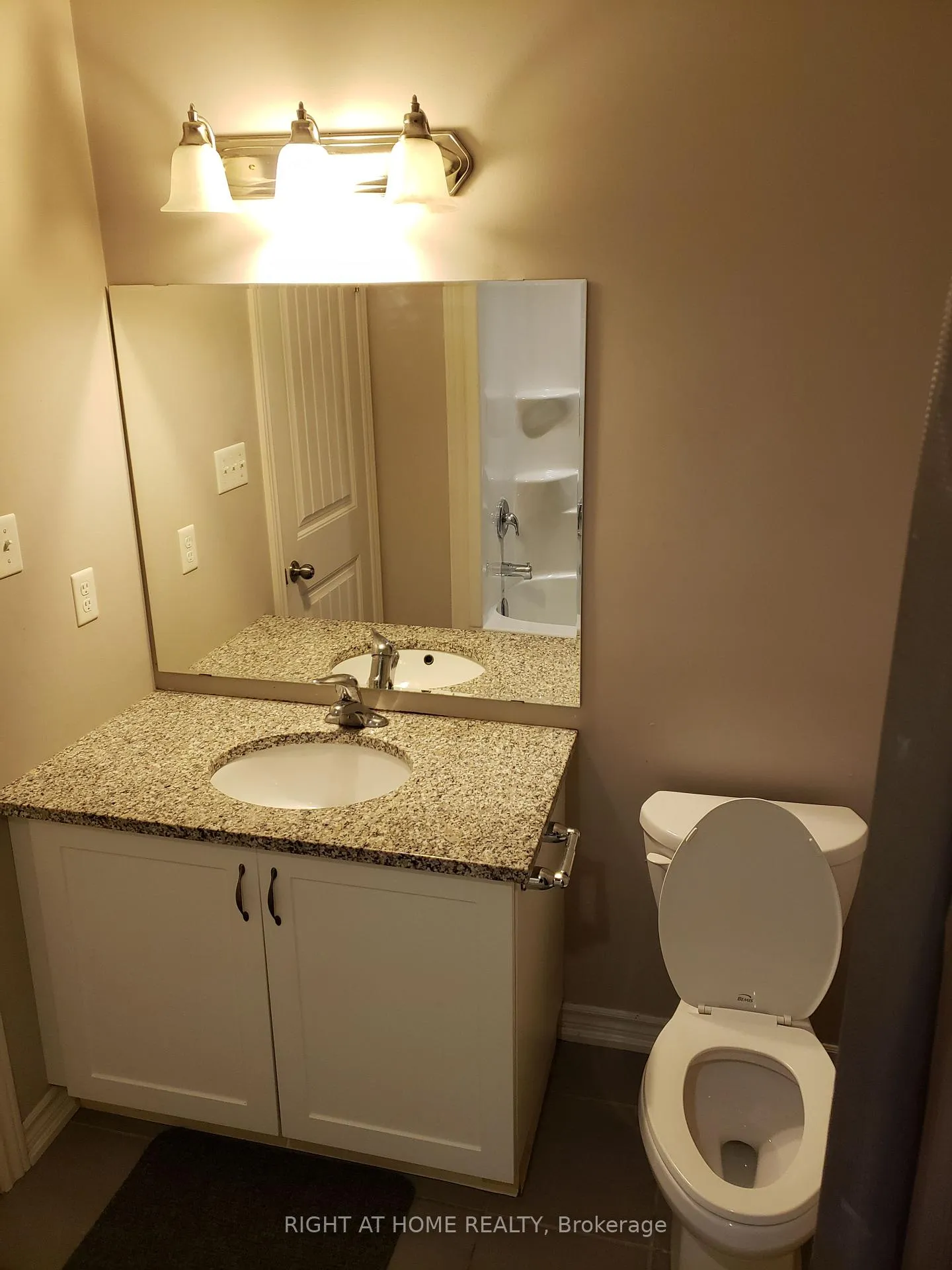 Photo 12 of Unit 27, 12 Poplar Drive, Cambridge, Silver Heights — HOMEH