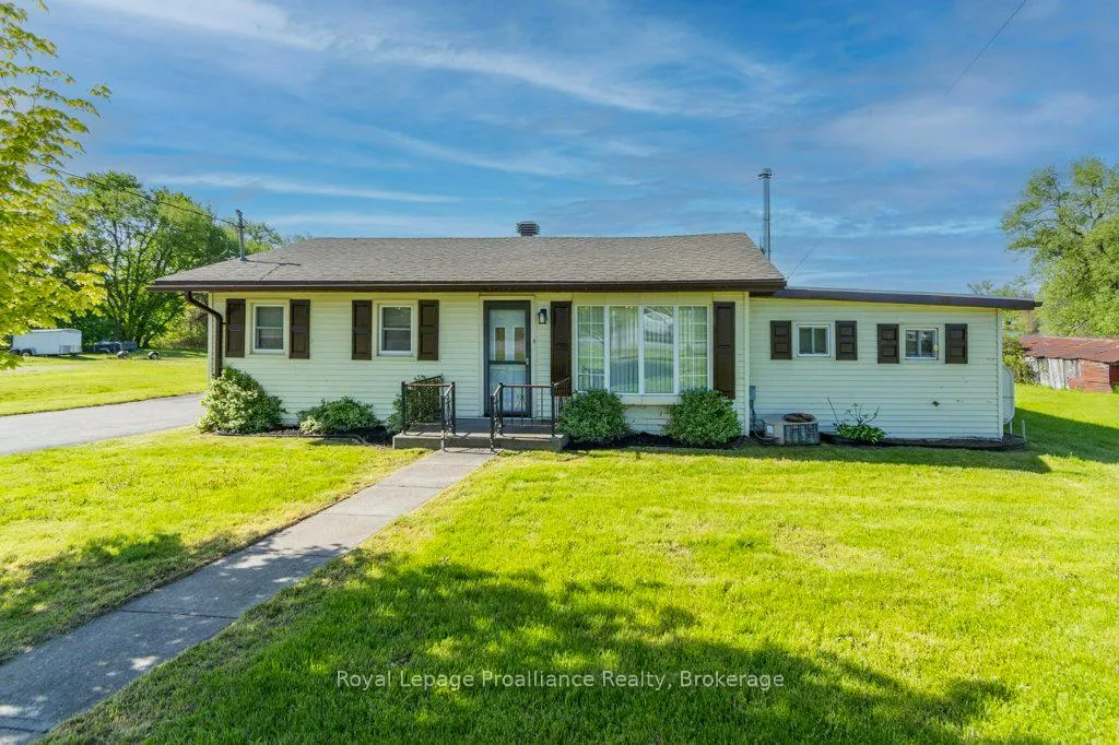 Photo 1 of 85 Manley Drive, Belleville, Belleville Ward — HOMEH
