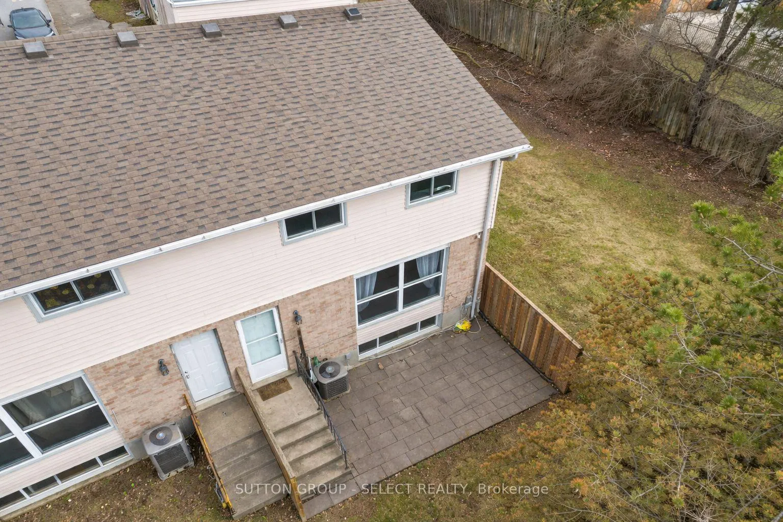Photo 3 of Unit 27, 757 Wharncliffe Road, London, South O — HOMEH