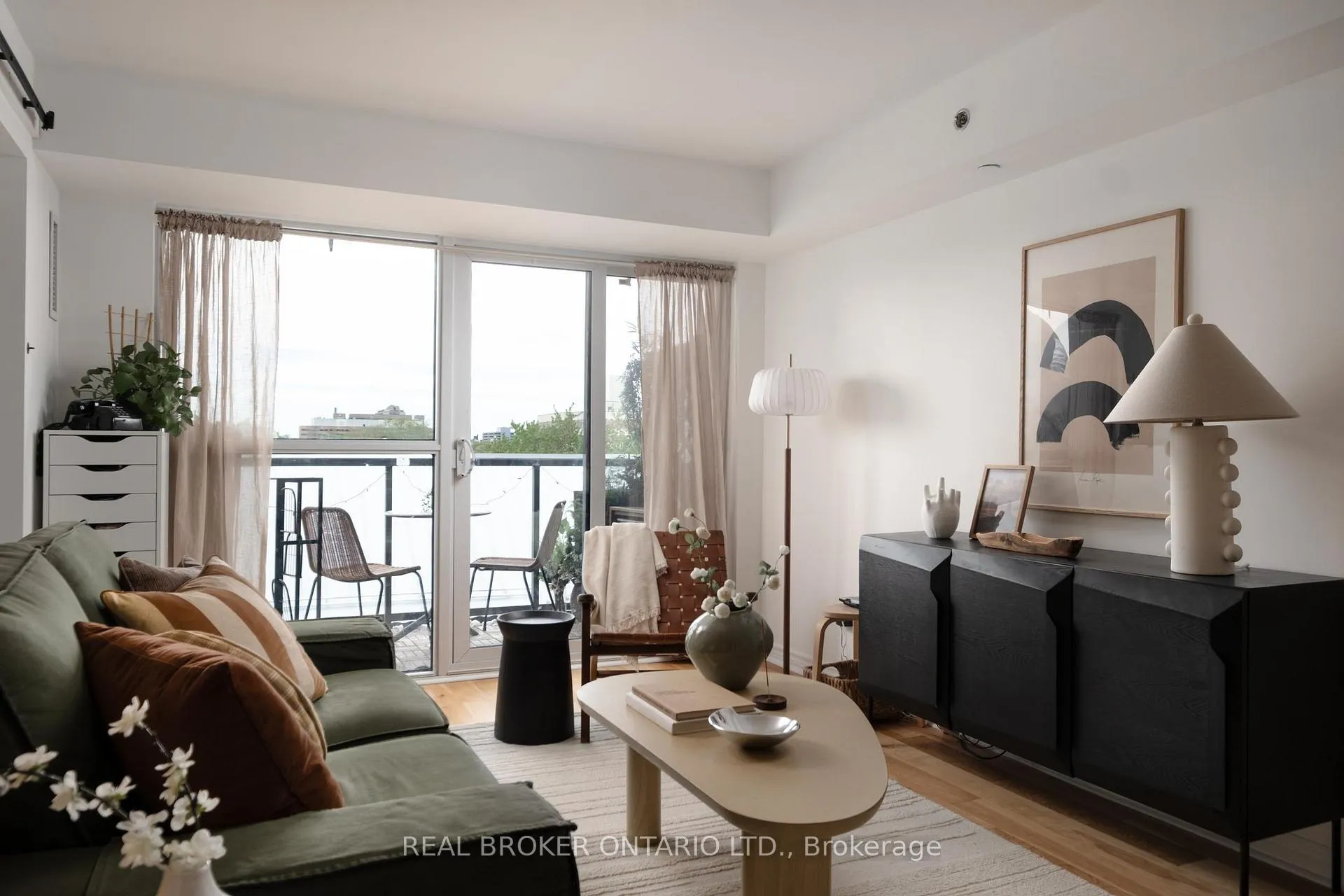 Photo 1 of Unit 510, 35 Saranac Boulevard, Toronto, Englemount-Lawrence — HOMEH