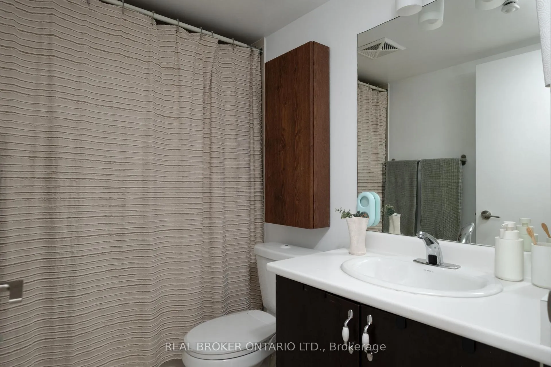 Photo 9 of Unit 510, 35 Saranac Boulevard, Toronto, Englemount-Lawrence — HOMEH