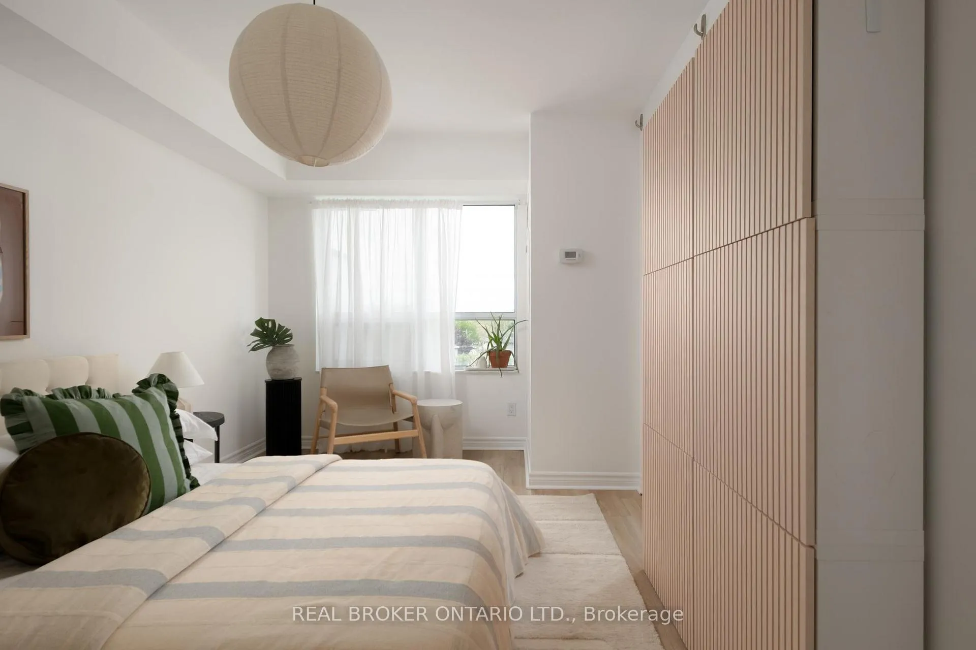 Photo 14 of Unit 510, 35 Saranac Boulevard, Toronto, Englemount-Lawrence — HOMEH