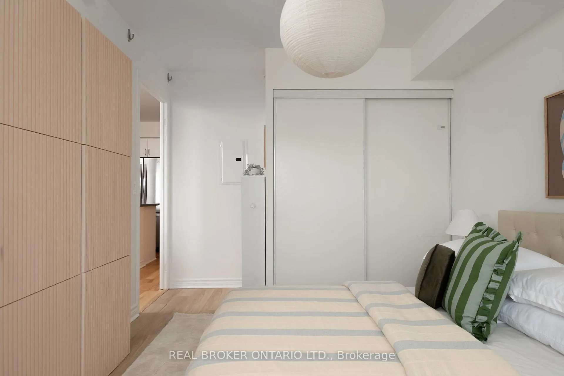 Photo 16 of Unit 510, 35 Saranac Boulevard, Toronto, Englemount-Lawrence — HOMEH