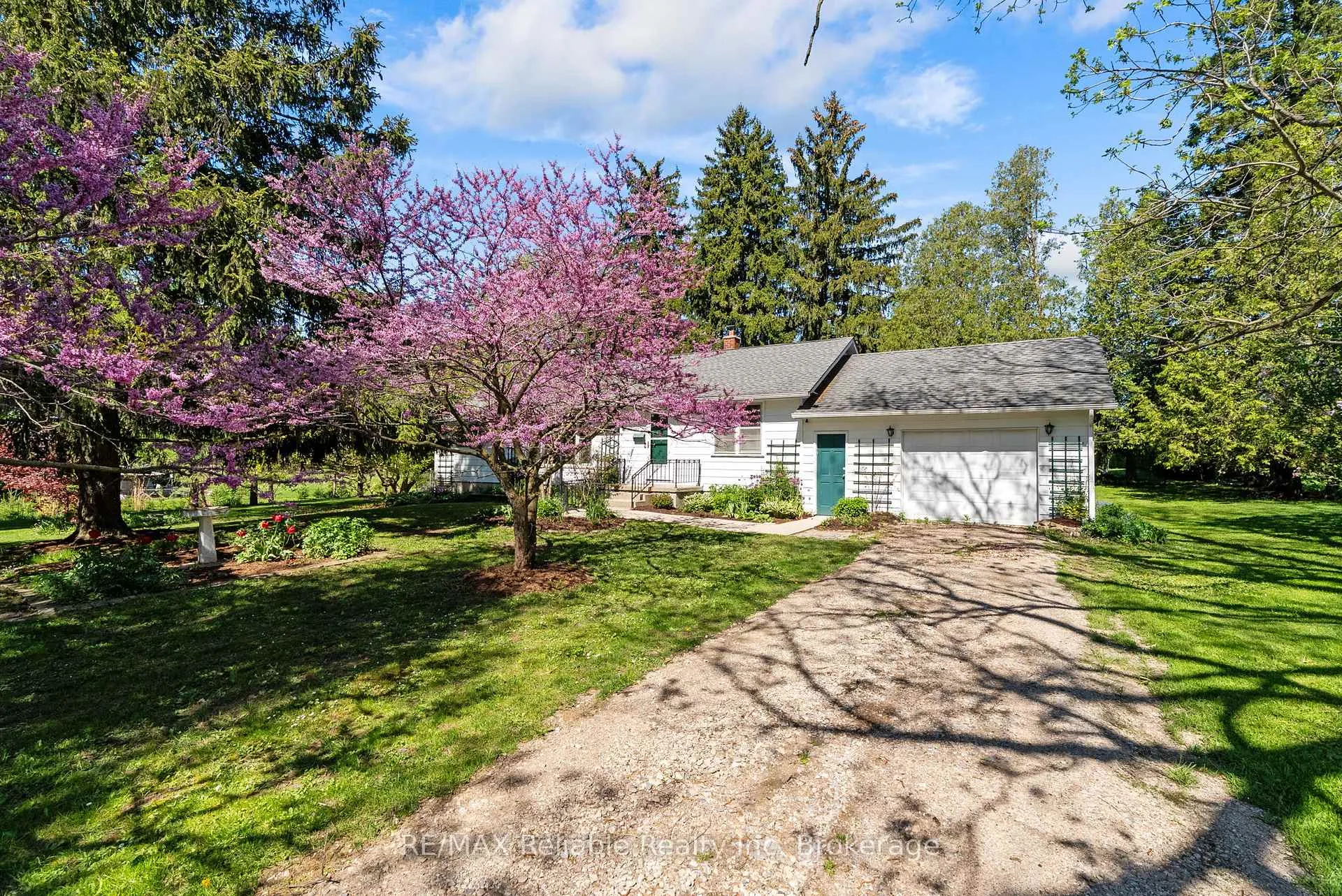 Photo 3 of 68 William Street, Huron East, Egmondville — HOMEH