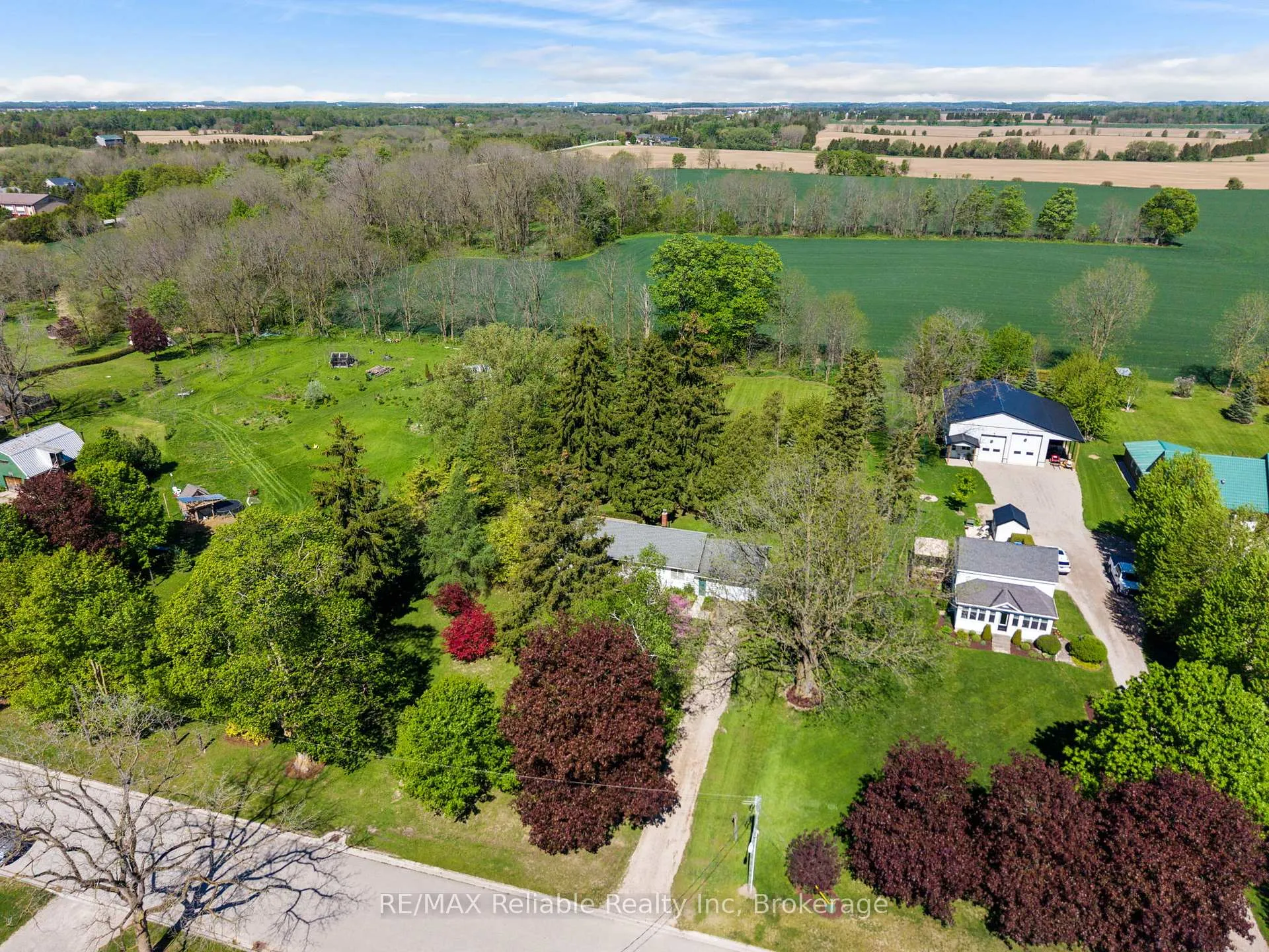 Photo 33 of 68 William Street, Huron East, Egmondville — HOMEH