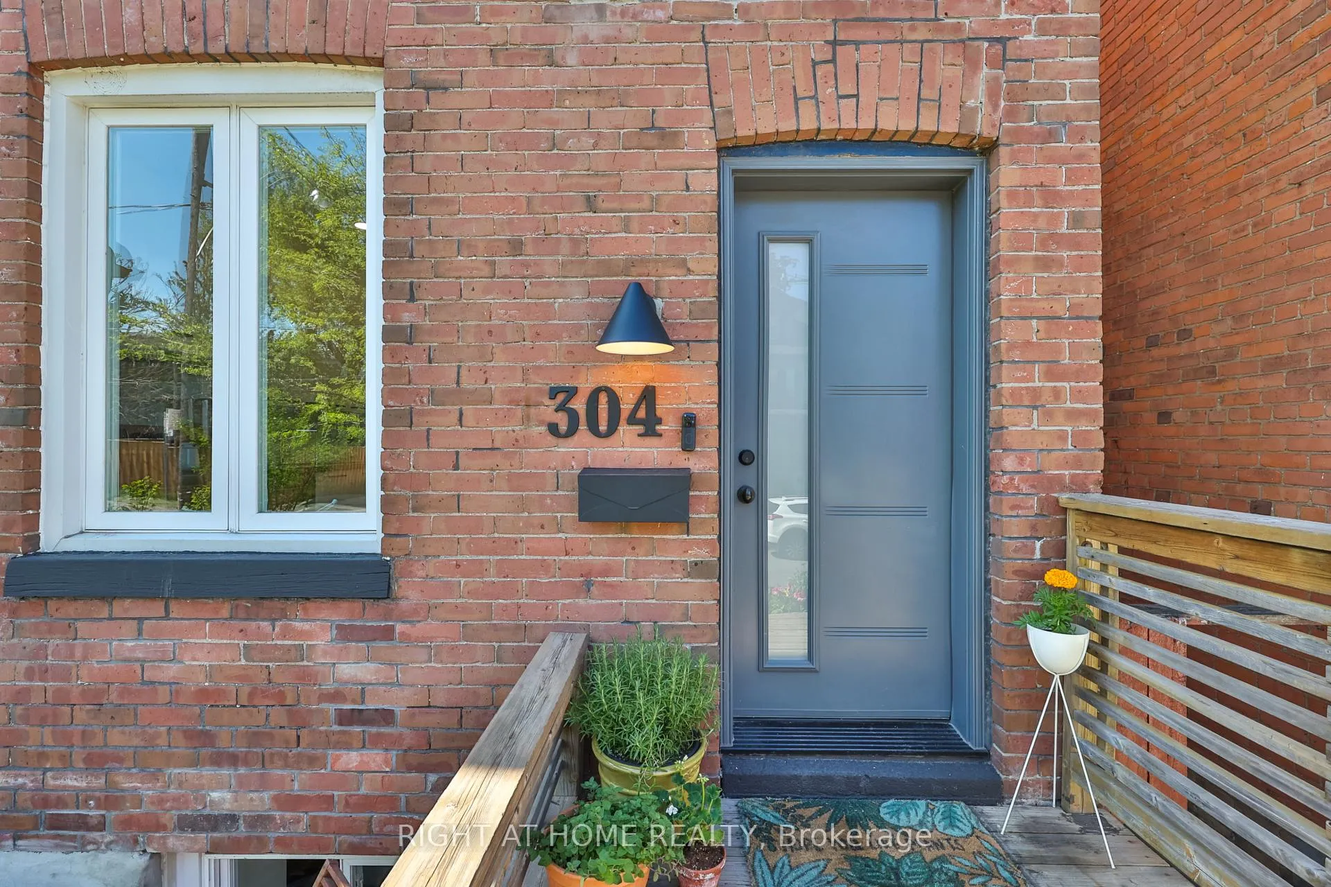 Photo 3 of 304 Riverdale Avenue, Toronto, Blake-Jones — HOMEH