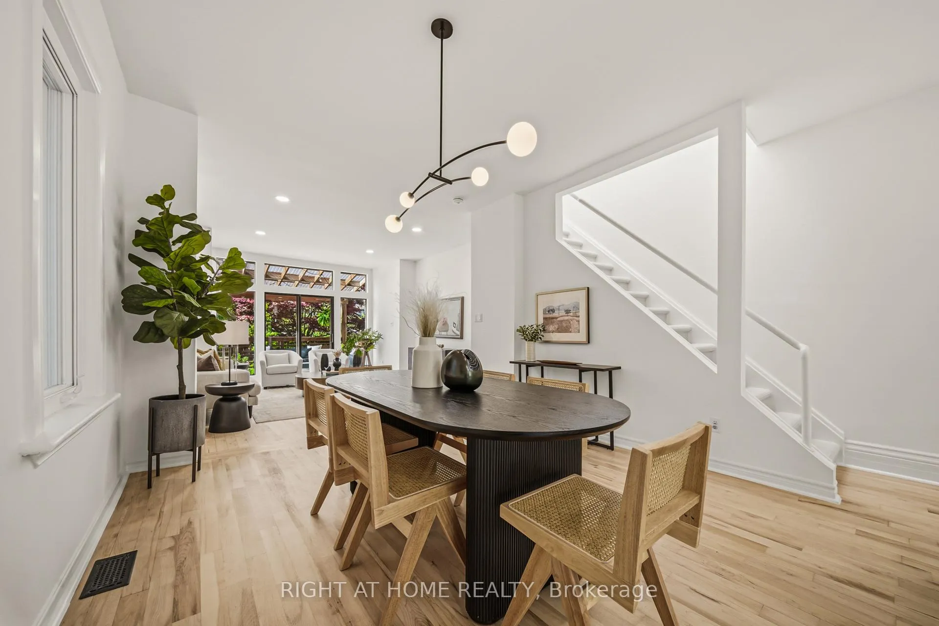 Photo 6 of 304 Riverdale Avenue, Toronto, Blake-Jones — HOMEH