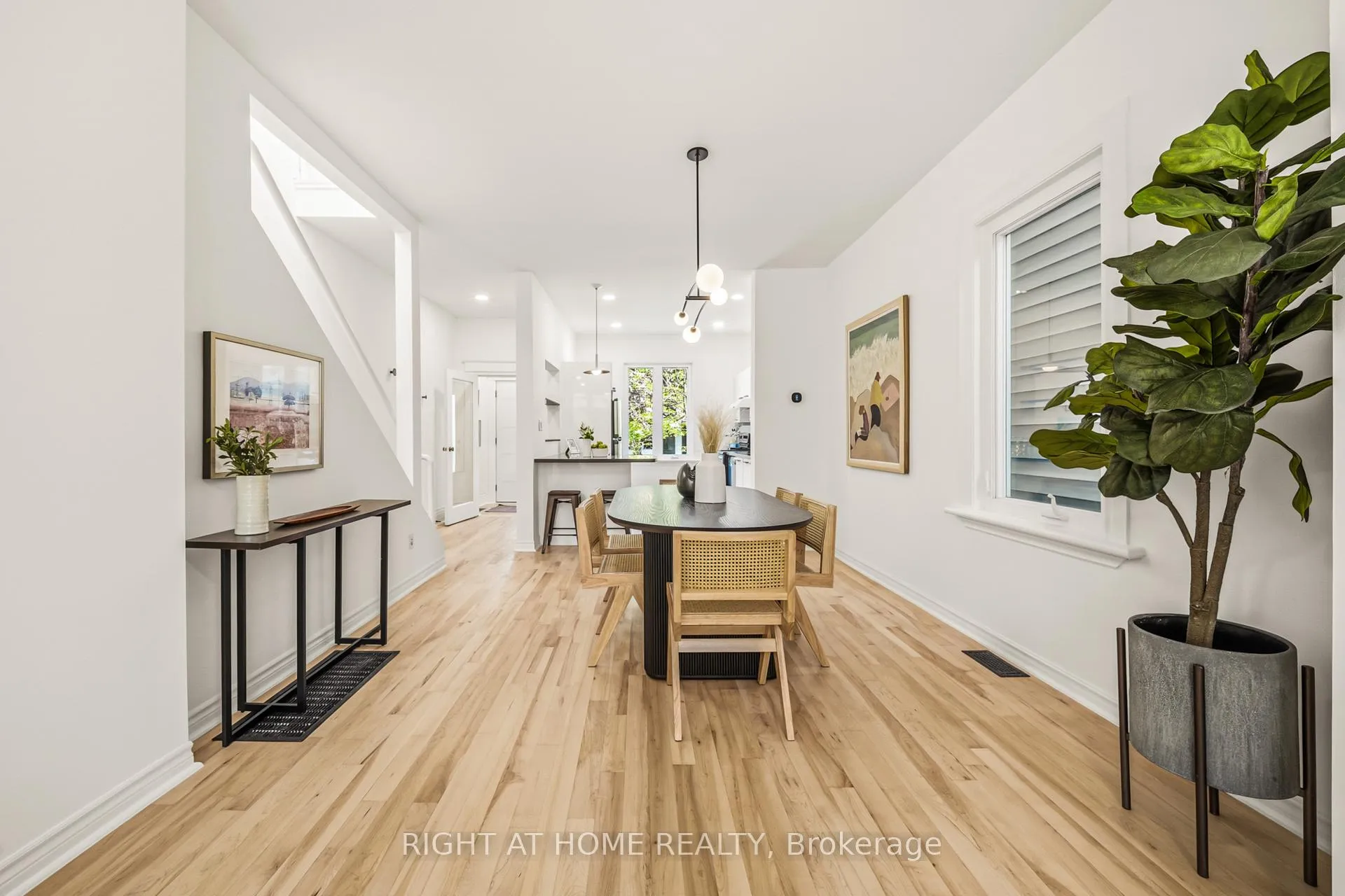 Photo 13 of 304 Riverdale Avenue, Toronto, Blake-Jones — HOMEH