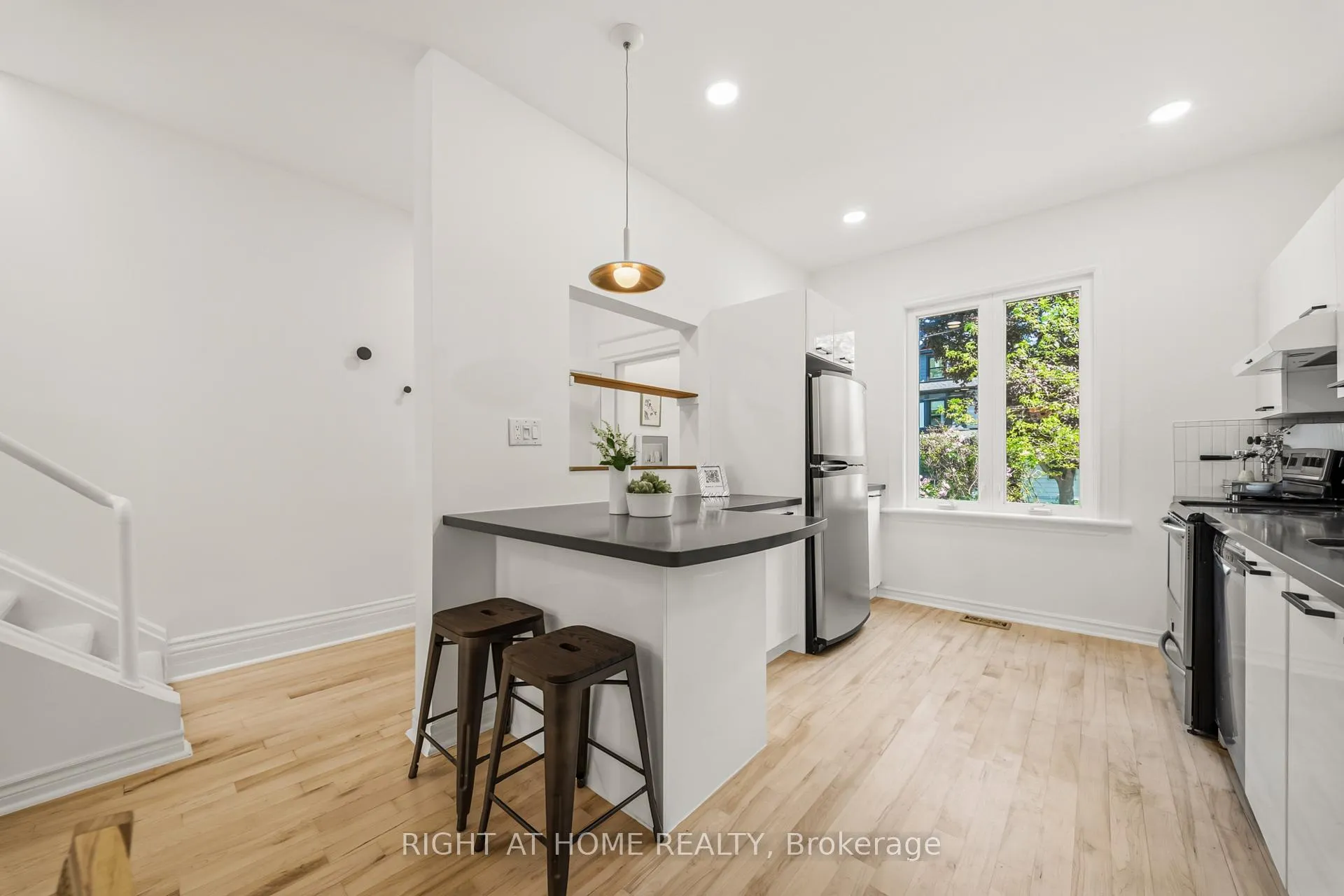 Photo 15 of 304 Riverdale Avenue, Toronto, Blake-Jones — HOMEH