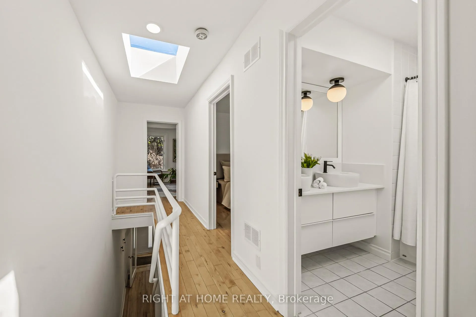 Photo 19 of 304 Riverdale Avenue, Toronto, Blake-Jones — HOMEH