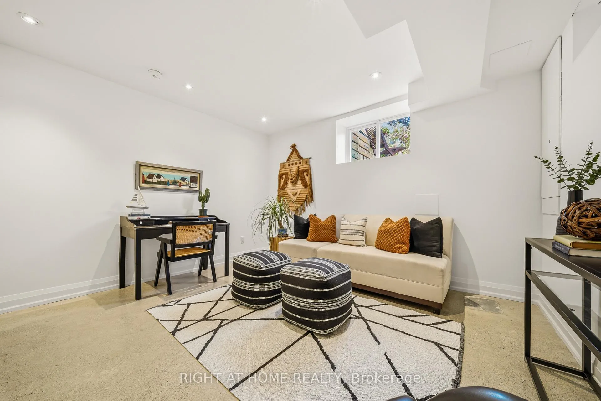 Photo 31 of 304 Riverdale Avenue, Toronto, Blake-Jones — HOMEH