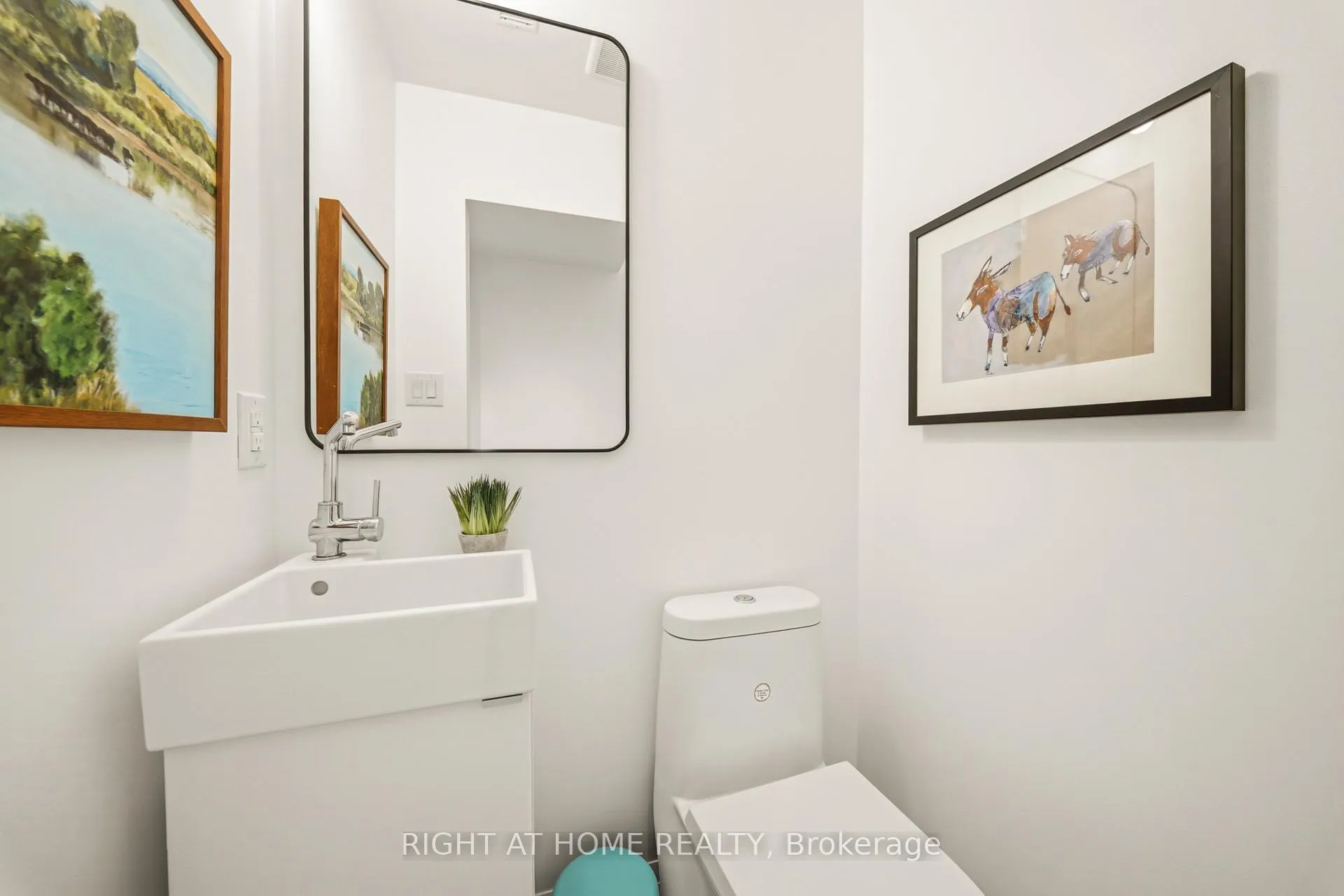 Photo 33 of 304 Riverdale Avenue, Toronto, Blake-Jones — HOMEH