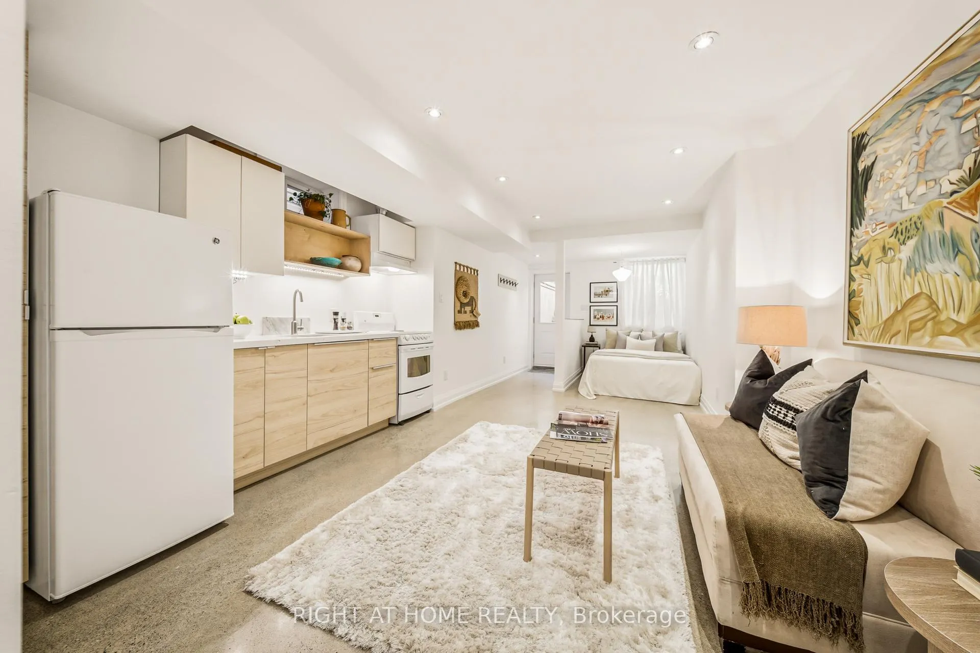 Photo 35 of 304 Riverdale Avenue, Toronto, Blake-Jones — HOMEH