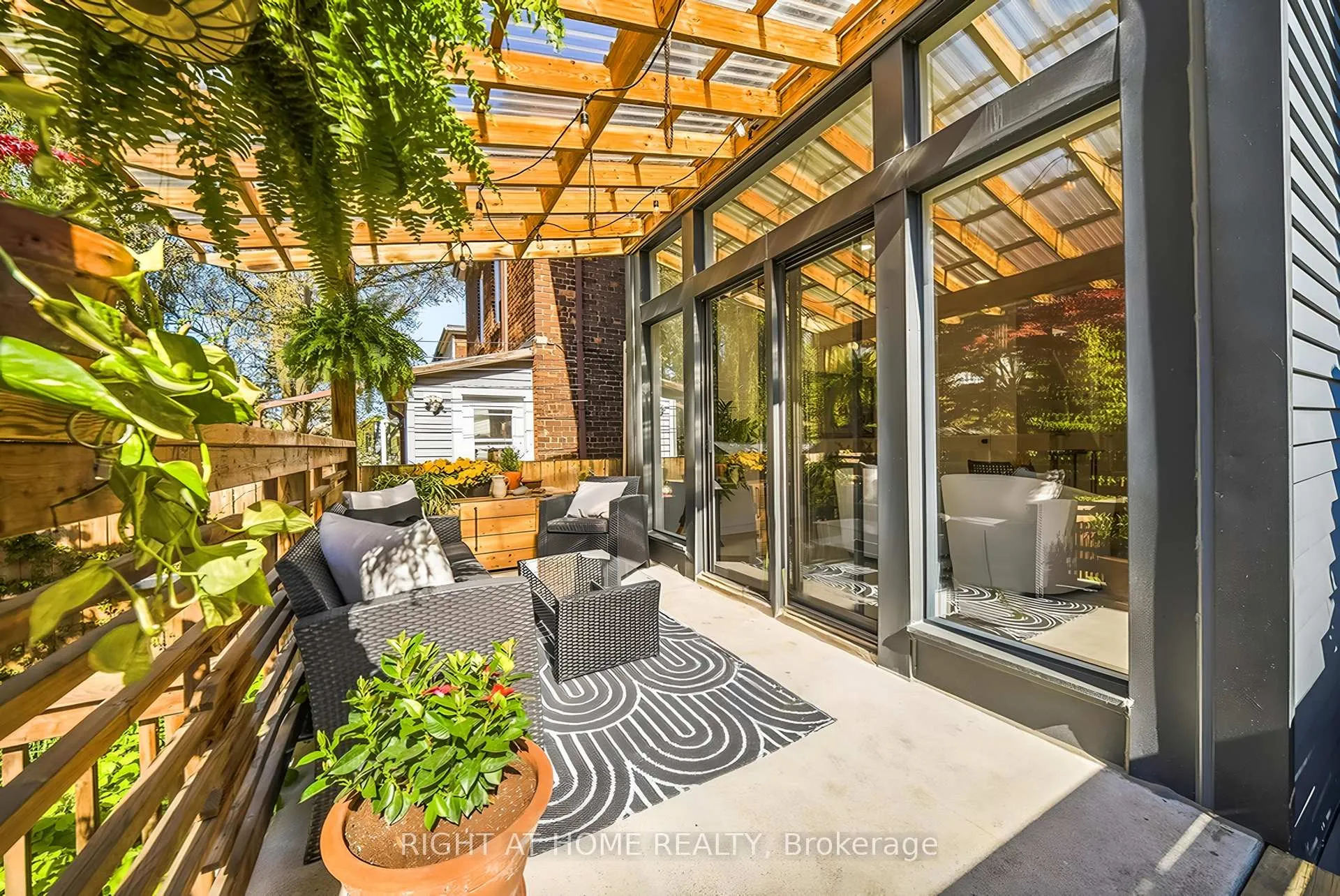 Photo 44 of 304 Riverdale Avenue, Toronto, Blake-Jones — HOMEH
