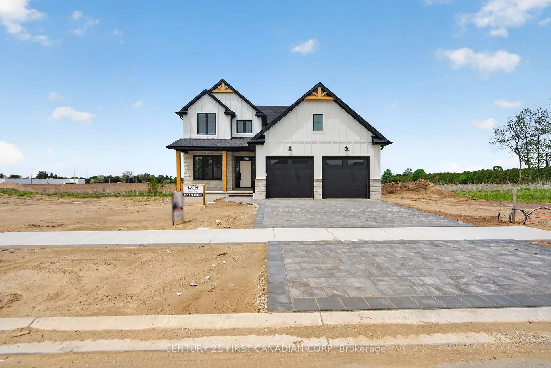 Photo 2 of 61 Hardy Drive, Strathroy-Caradoc, SE — HOMEH