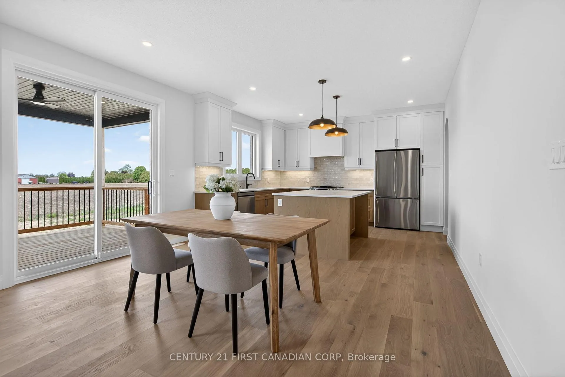 Photo 8 of 61 Hardy Drive, Strathroy-Caradoc, SE — HOMEH