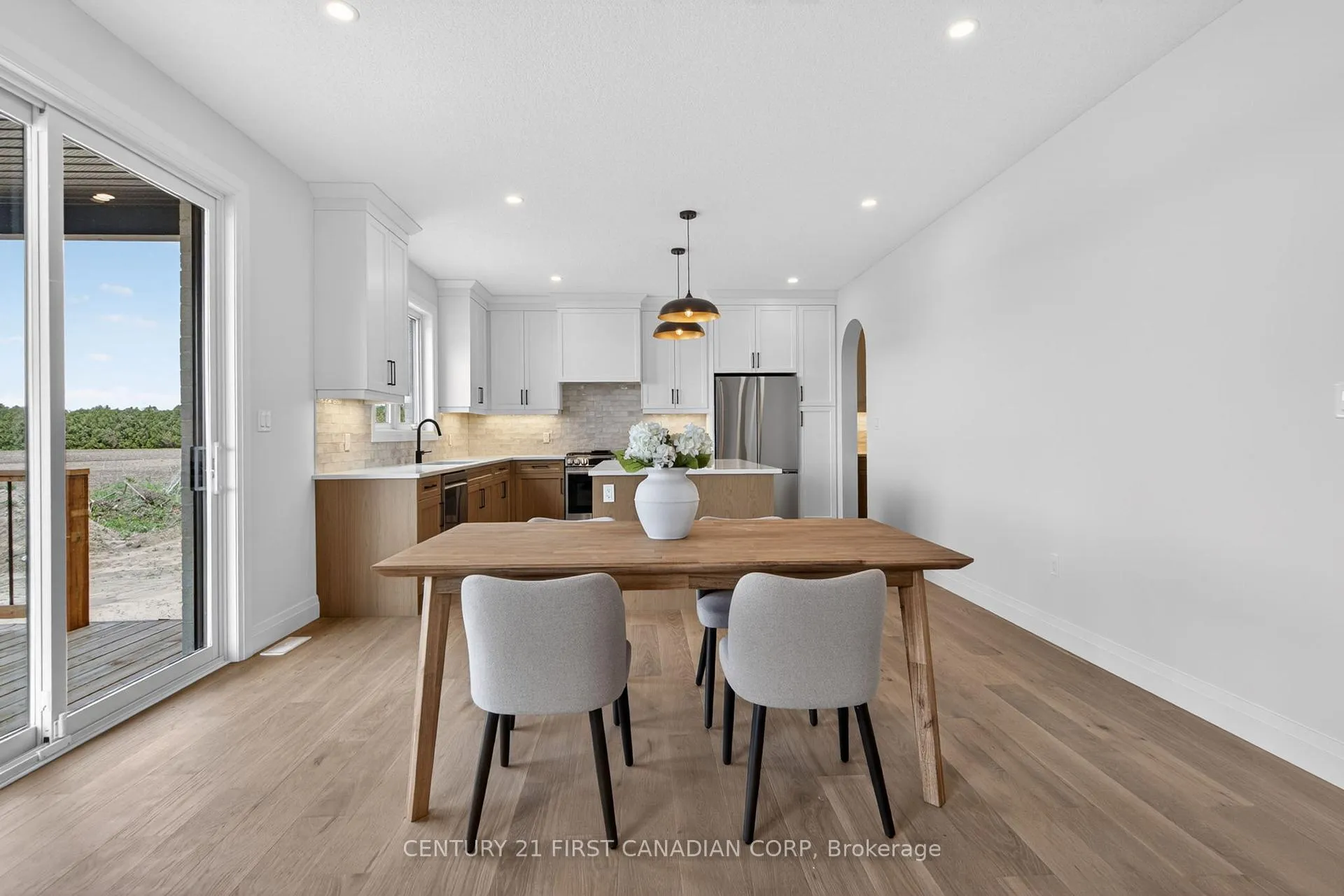 Photo 9 of 61 Hardy Drive, Strathroy-Caradoc, SE — HOMEH