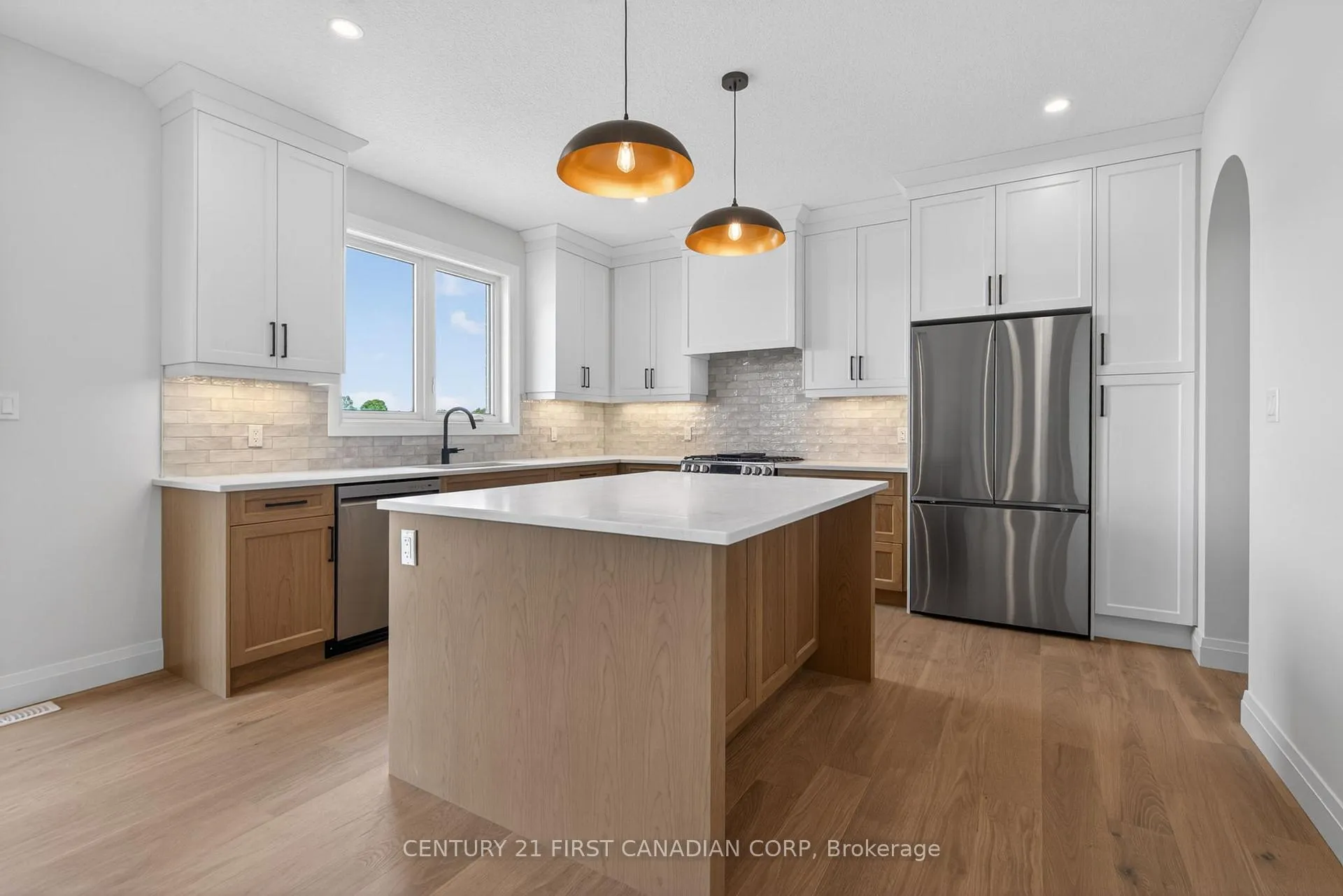 Photo 10 of 61 Hardy Drive, Strathroy-Caradoc, SE — HOMEH