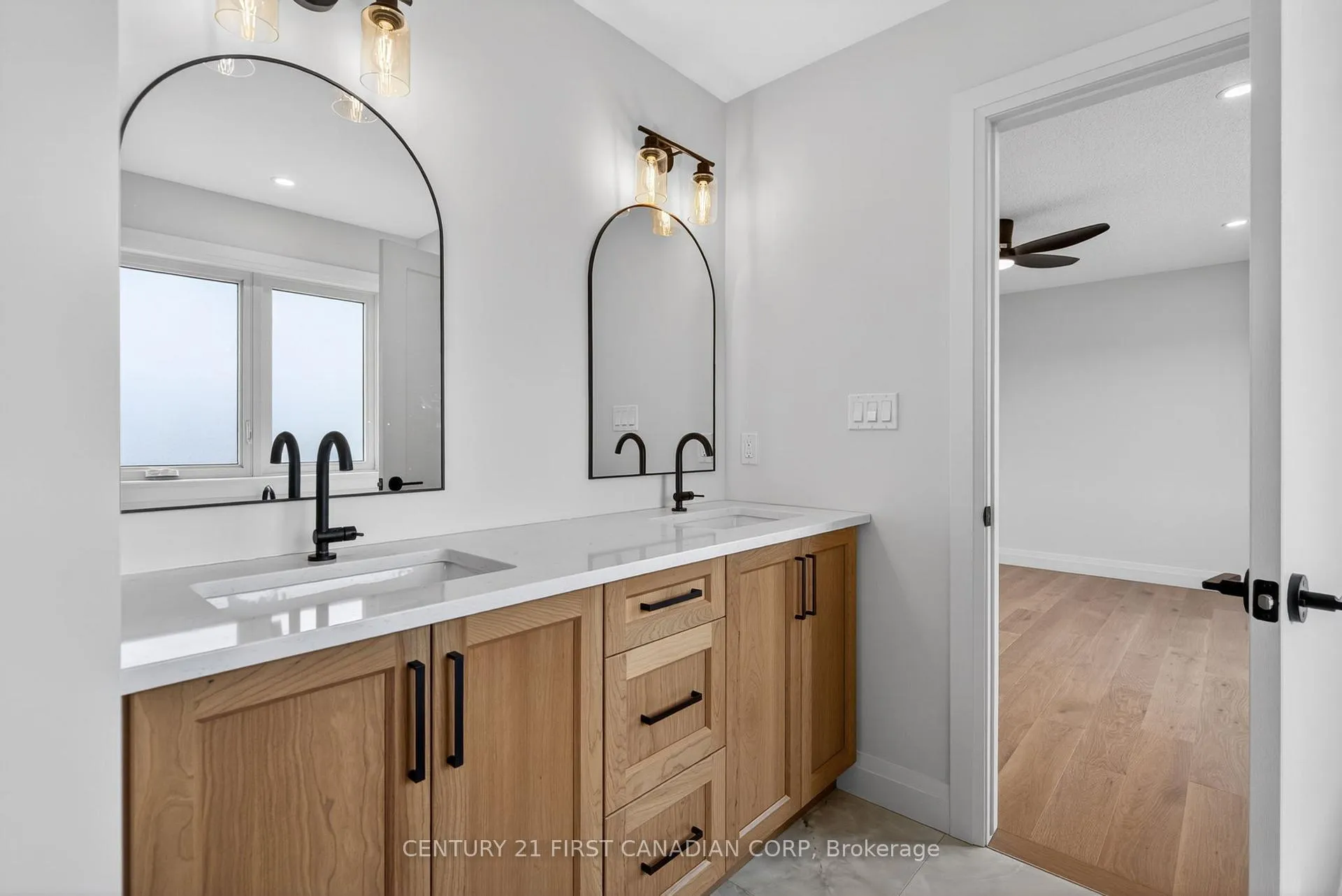 Photo 23 of 61 Hardy Drive, Strathroy-Caradoc, SE — HOMEH