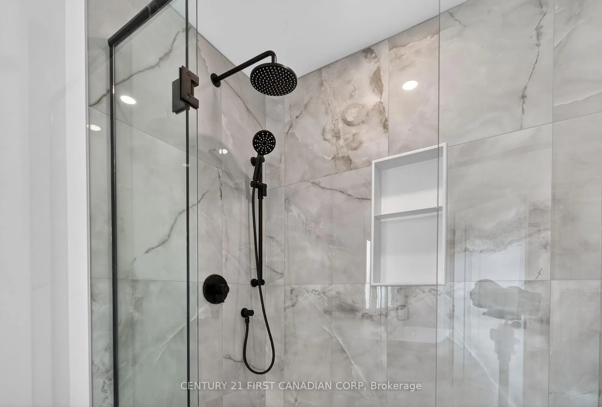 Photo 27 of 61 Hardy Drive, Strathroy-Caradoc, SE — HOMEH