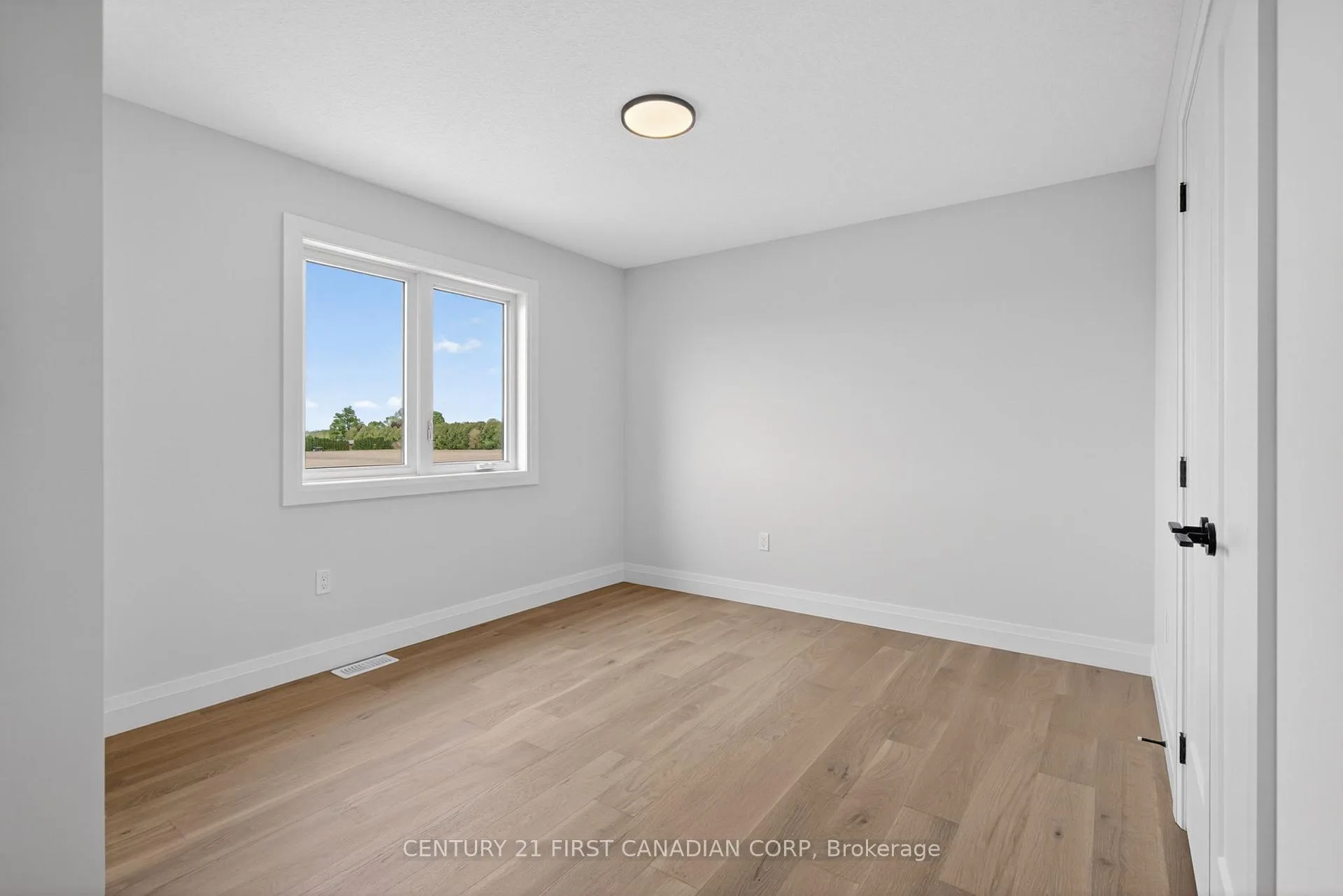Photo 35 of 61 Hardy Drive, Strathroy-Caradoc, SE — HOMEH