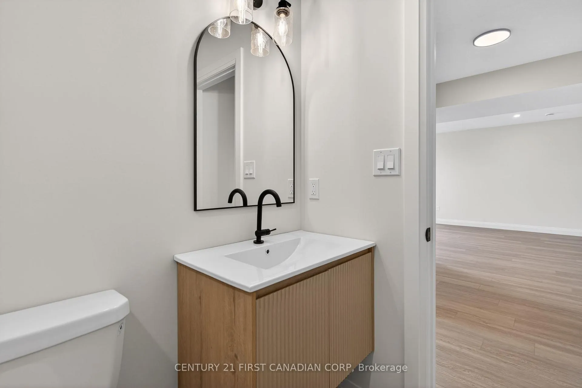 Photo 41 of 61 Hardy Drive, Strathroy-Caradoc, SE — HOMEH