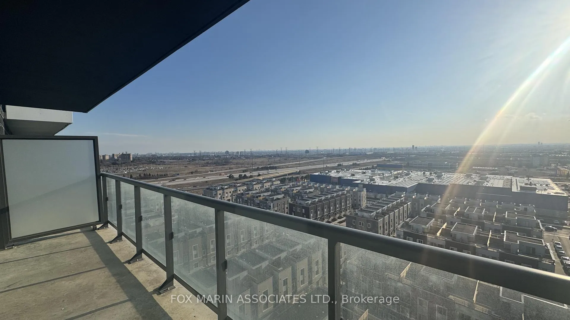 Photo 1 of Unit 1505, 60 Honeycrisp Crescent, Vaughan, Vaughan Corporate Centre — HOMEH