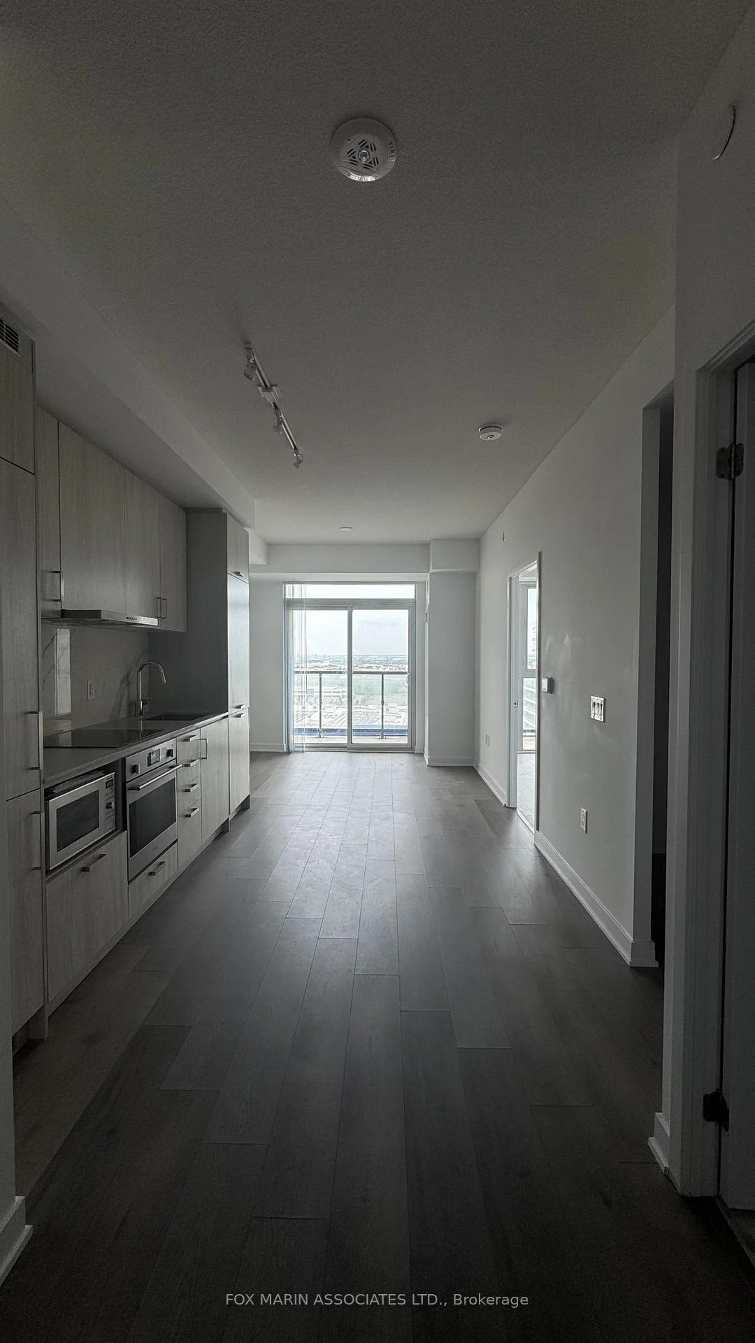 Photo 3 of Unit 1505, 60 Honeycrisp Crescent, Vaughan, Vaughan Corporate Centre — HOMEH