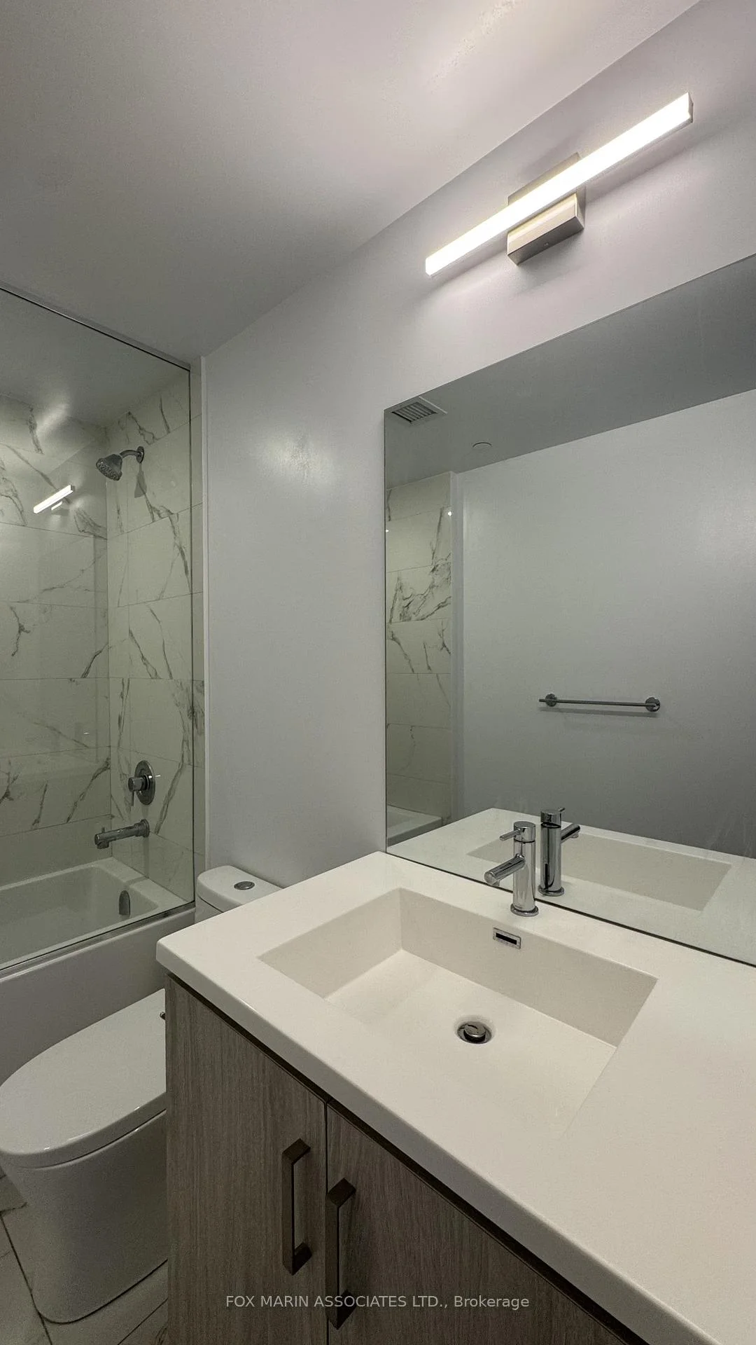 Photo 8 of Unit 1505, 60 Honeycrisp Crescent, Vaughan, Vaughan Corporate Centre — HOMEH