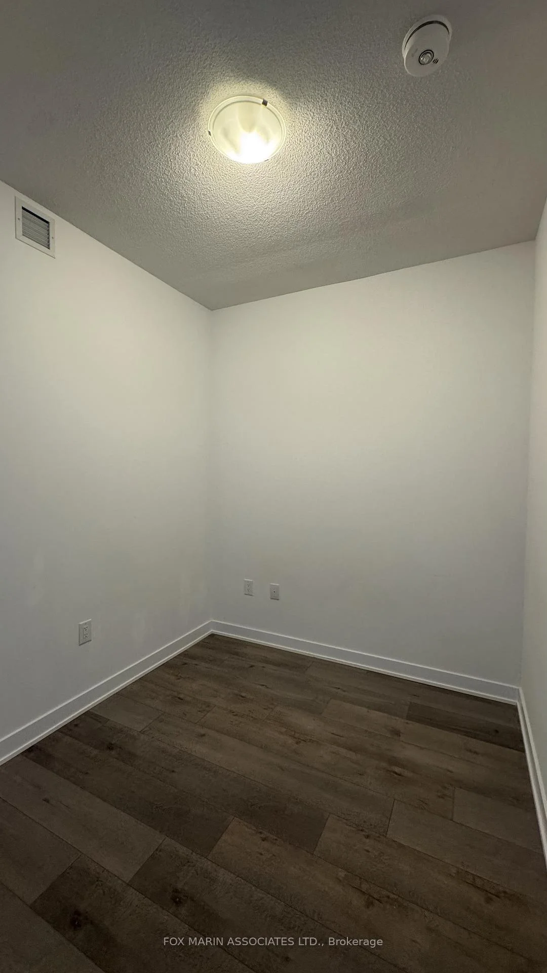 Photo 9 of Unit 1505, 60 Honeycrisp Crescent, Vaughan, Vaughan Corporate Centre — HOMEH