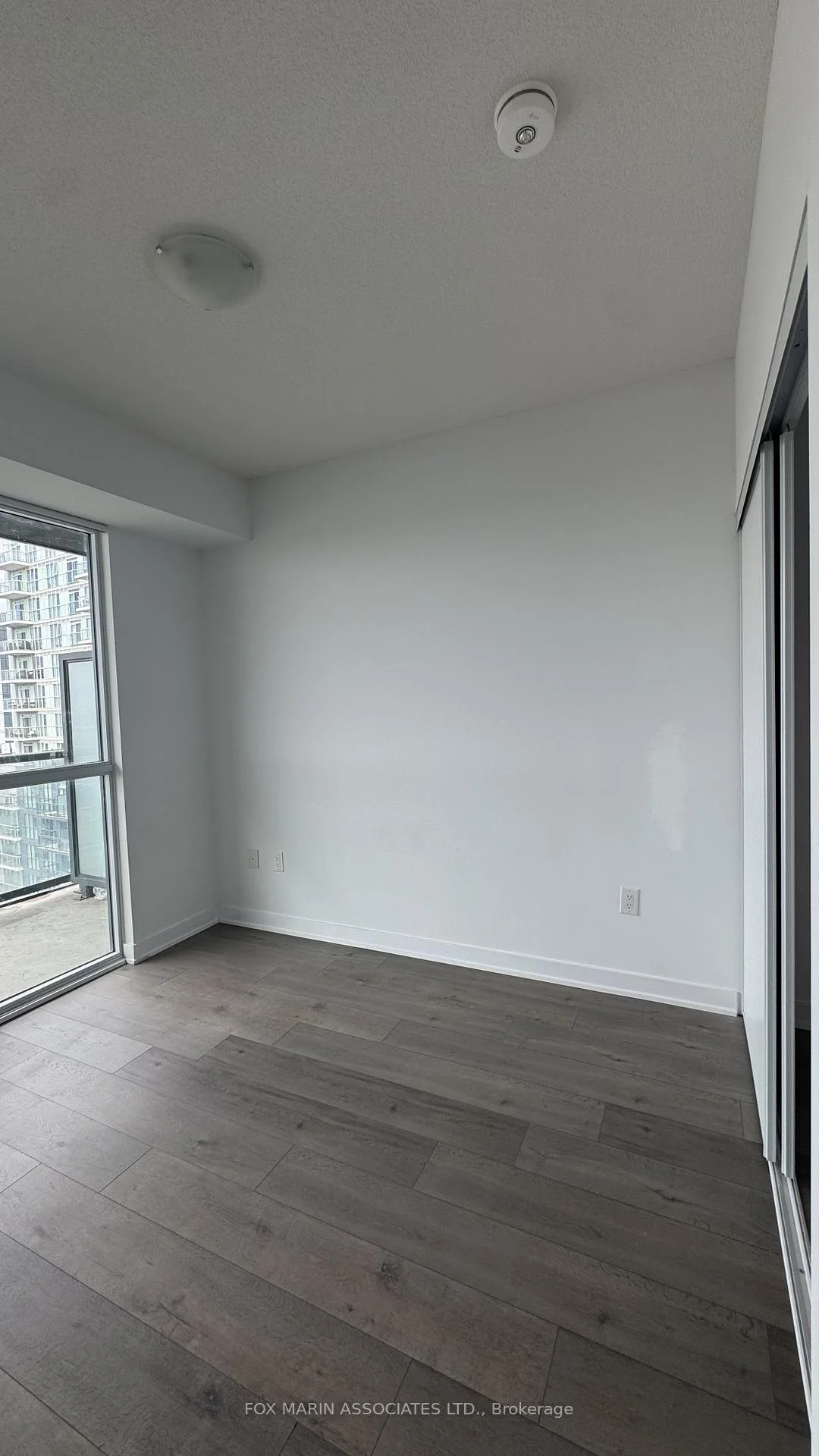 Photo 13 of Unit 1505, 60 Honeycrisp Crescent, Vaughan, Vaughan Corporate Centre — HOMEH