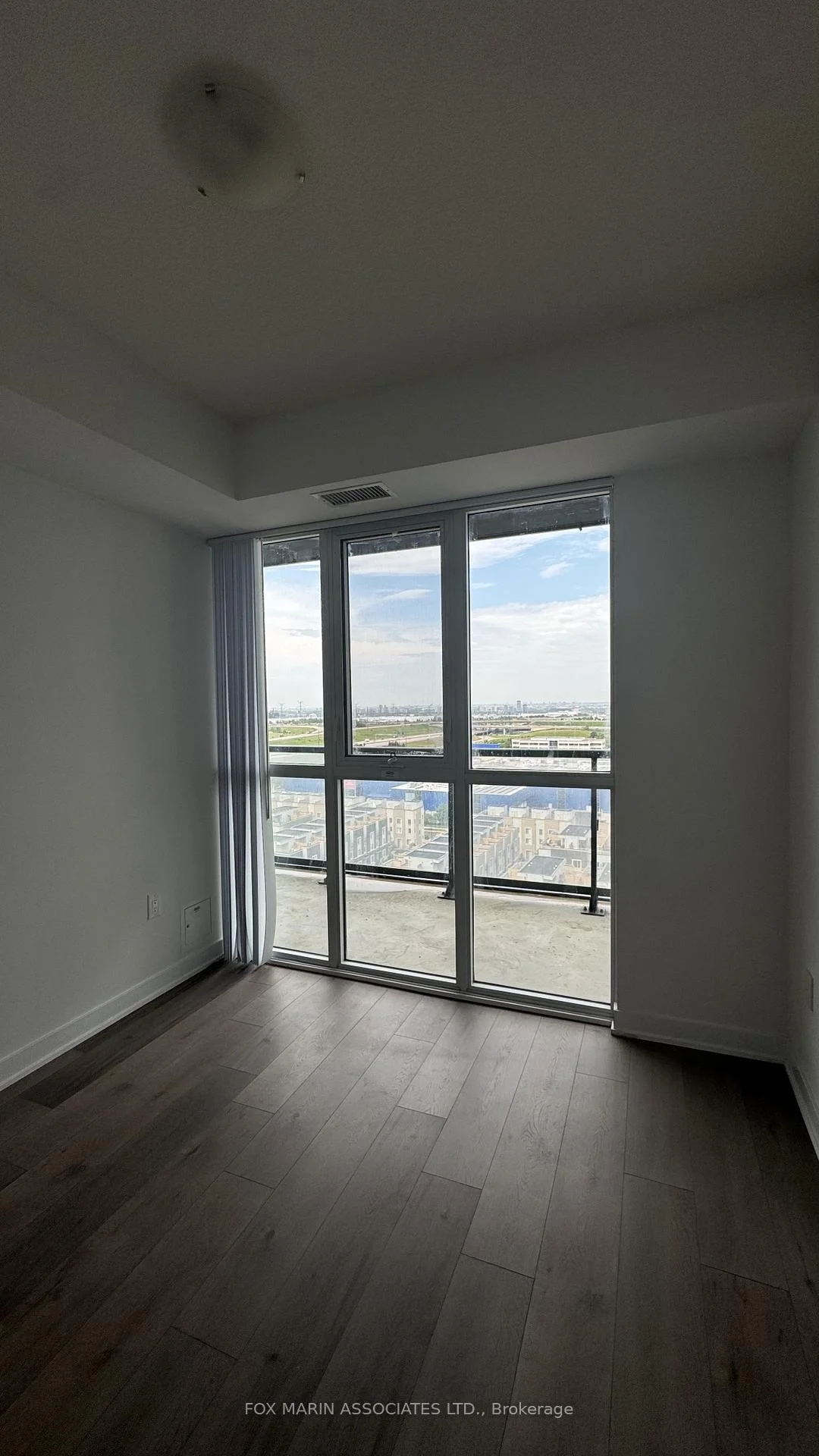 Photo 15 of Unit 1505, 60 Honeycrisp Crescent, Vaughan, Vaughan Corporate Centre — HOMEH