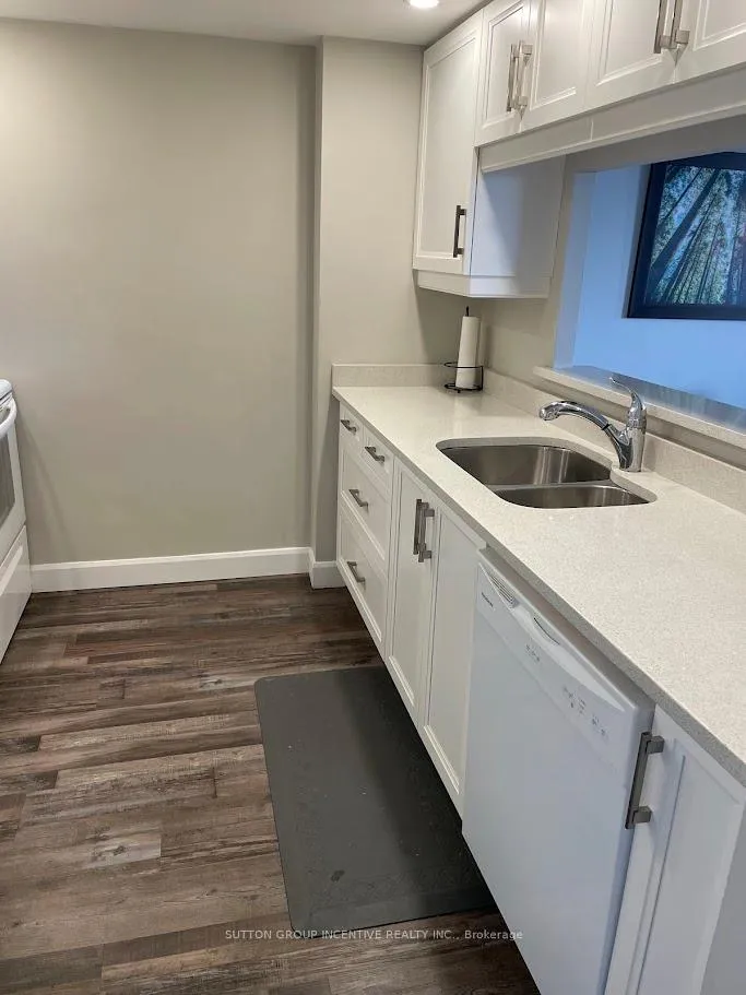 Photo 2 of Unit 111, 65 Ellen Street, Barrie, City Centre — HOMEH