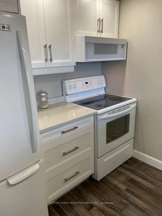 Photo 4 of Unit 111, 65 Ellen Street, Barrie, City Centre — HOMEH