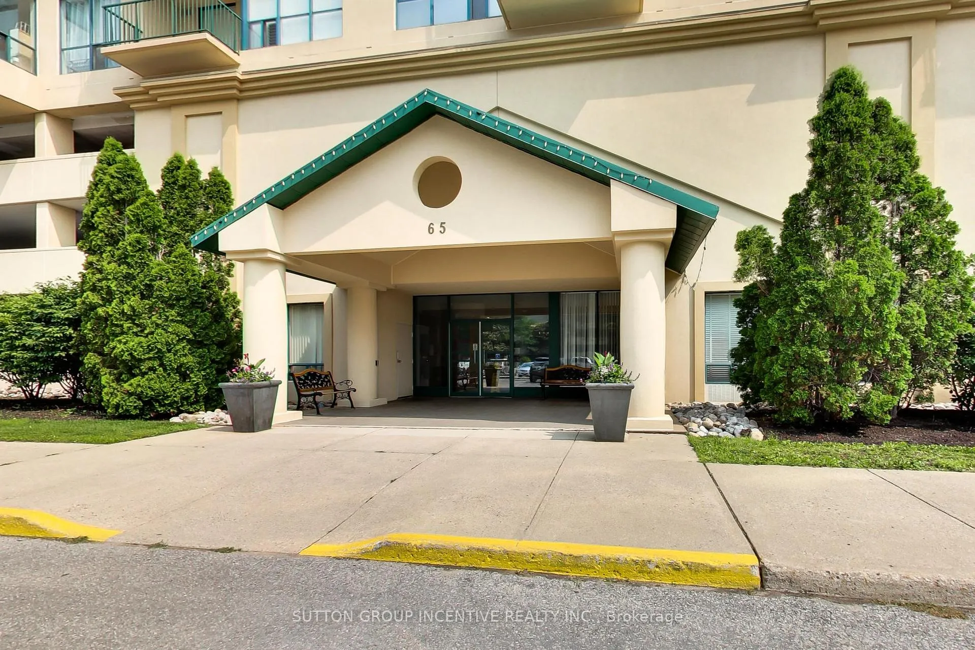 Photo 9 of Unit 111, 65 Ellen Street, Barrie, City Centre — HOMEH