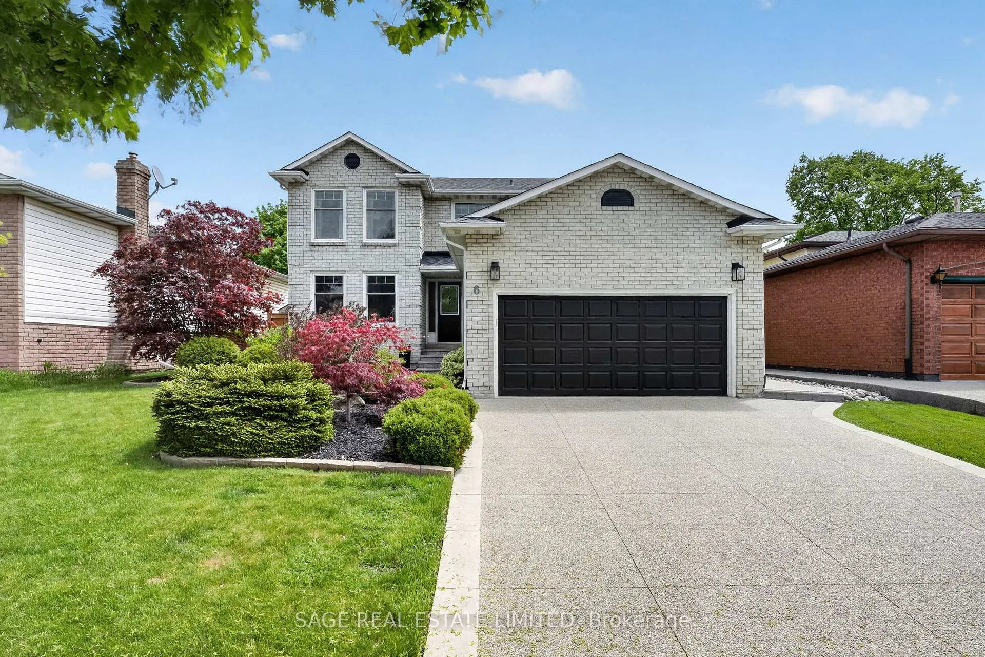 Photo 2 of 6 Acacia Street, Hamilton, Stoney Creek Mountain — HOMEH