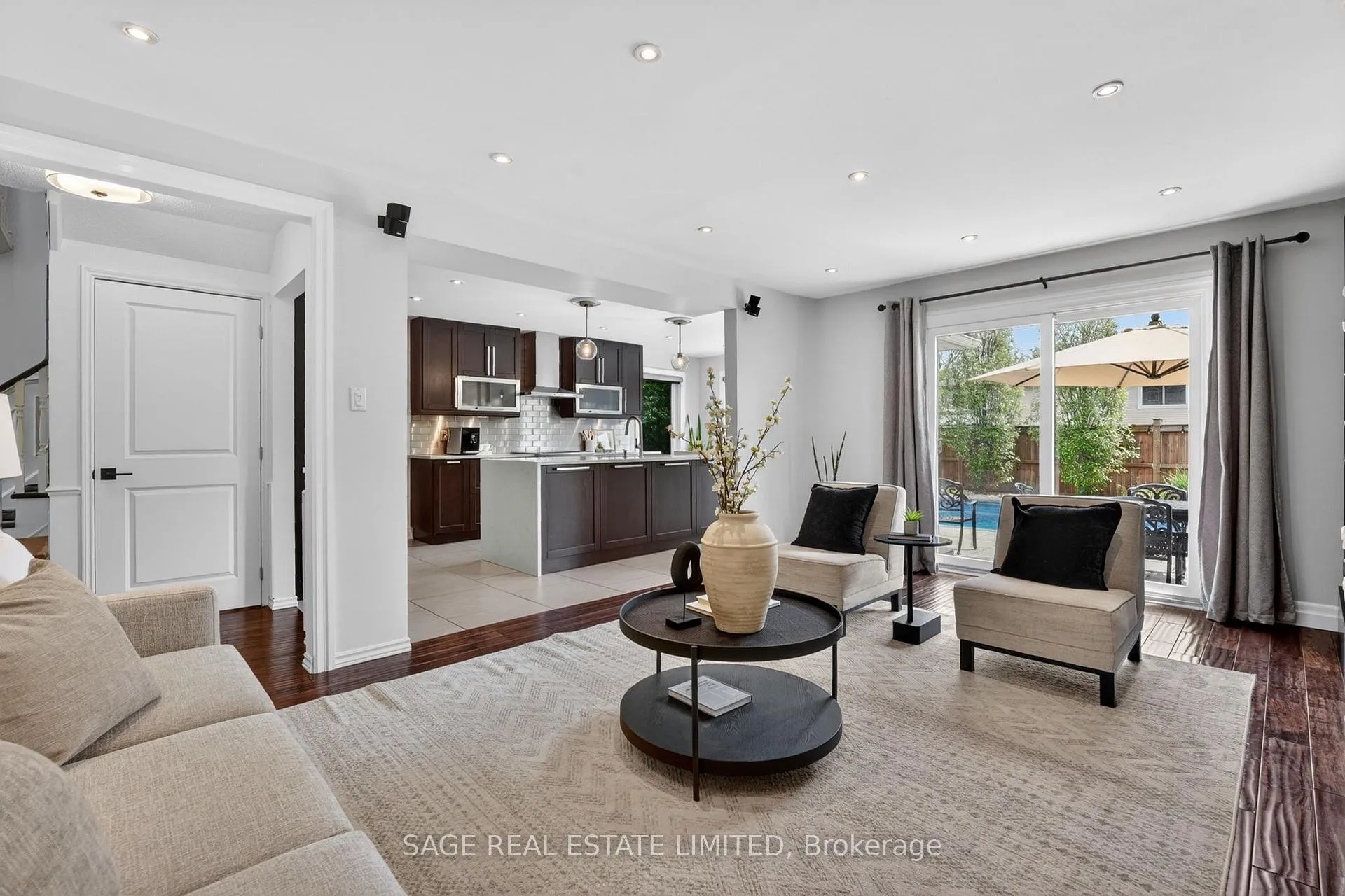 Photo 8 of 6 Acacia Street, Hamilton, Stoney Creek Mountain — HOMEH