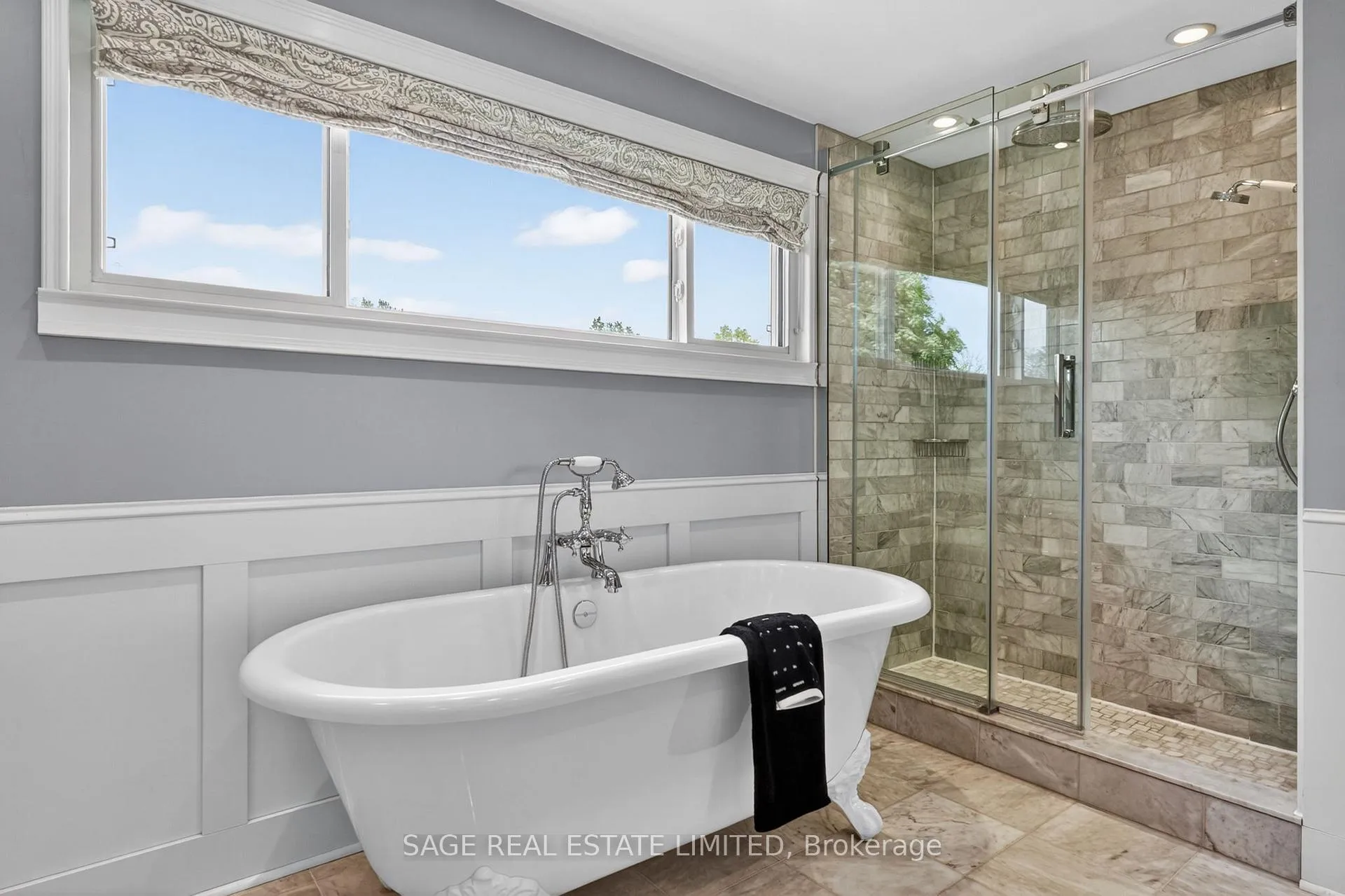 Photo 24 of 6 Acacia Street, Hamilton, Stoney Creek Mountain — HOMEH