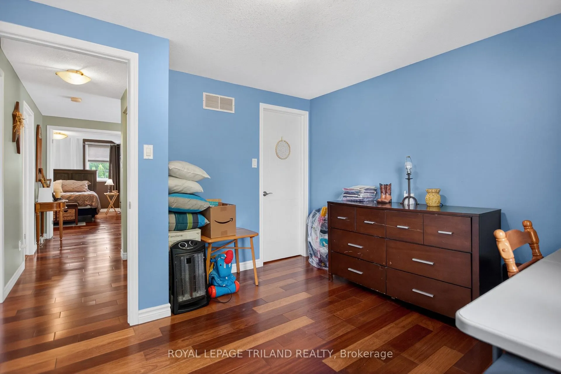 Photo 25 of 307 Jensen Road, London, East D — HOMEH