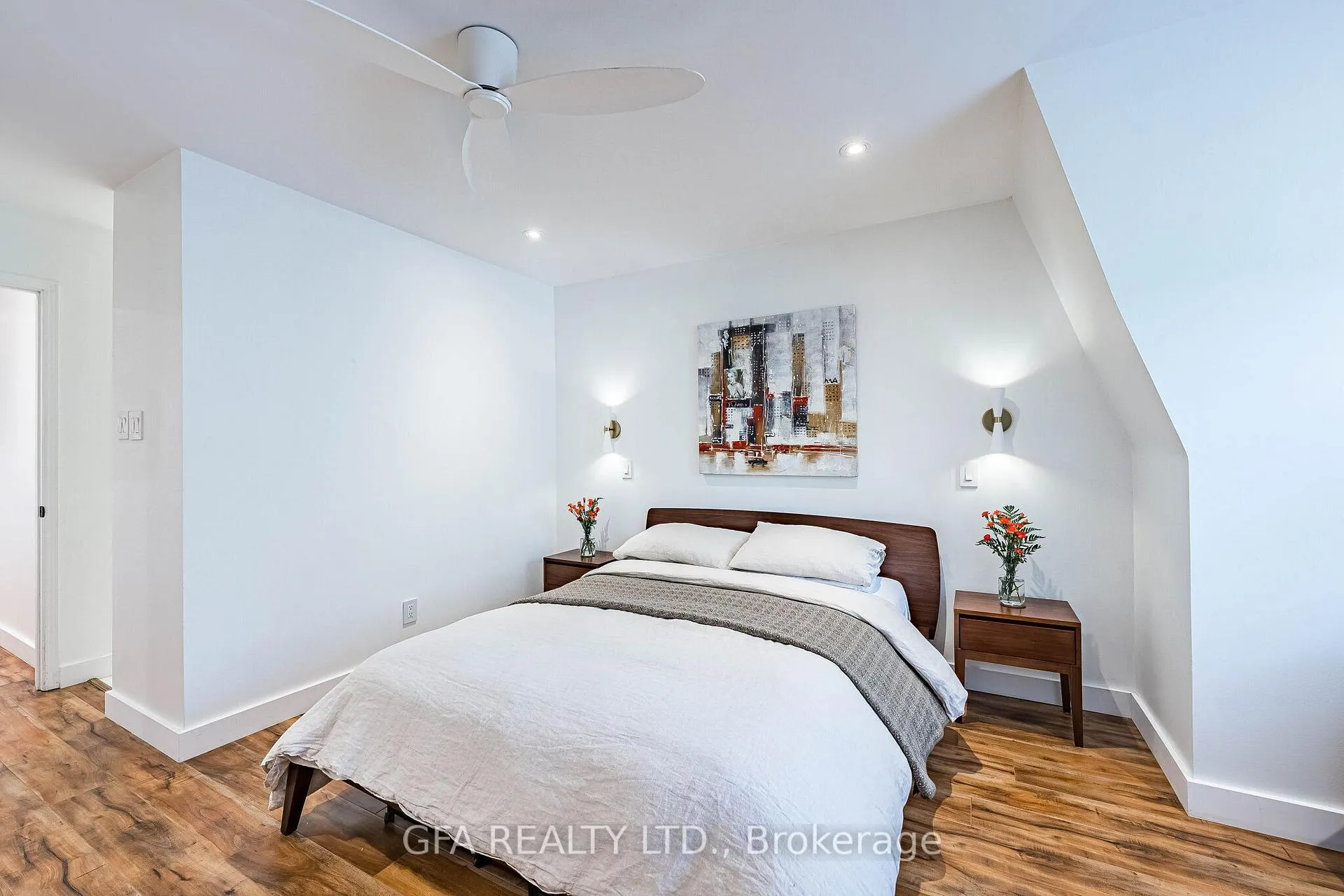 Photo 13 of Unit 9, 40C Shank Street, Toronto, Niagara — HOMEH