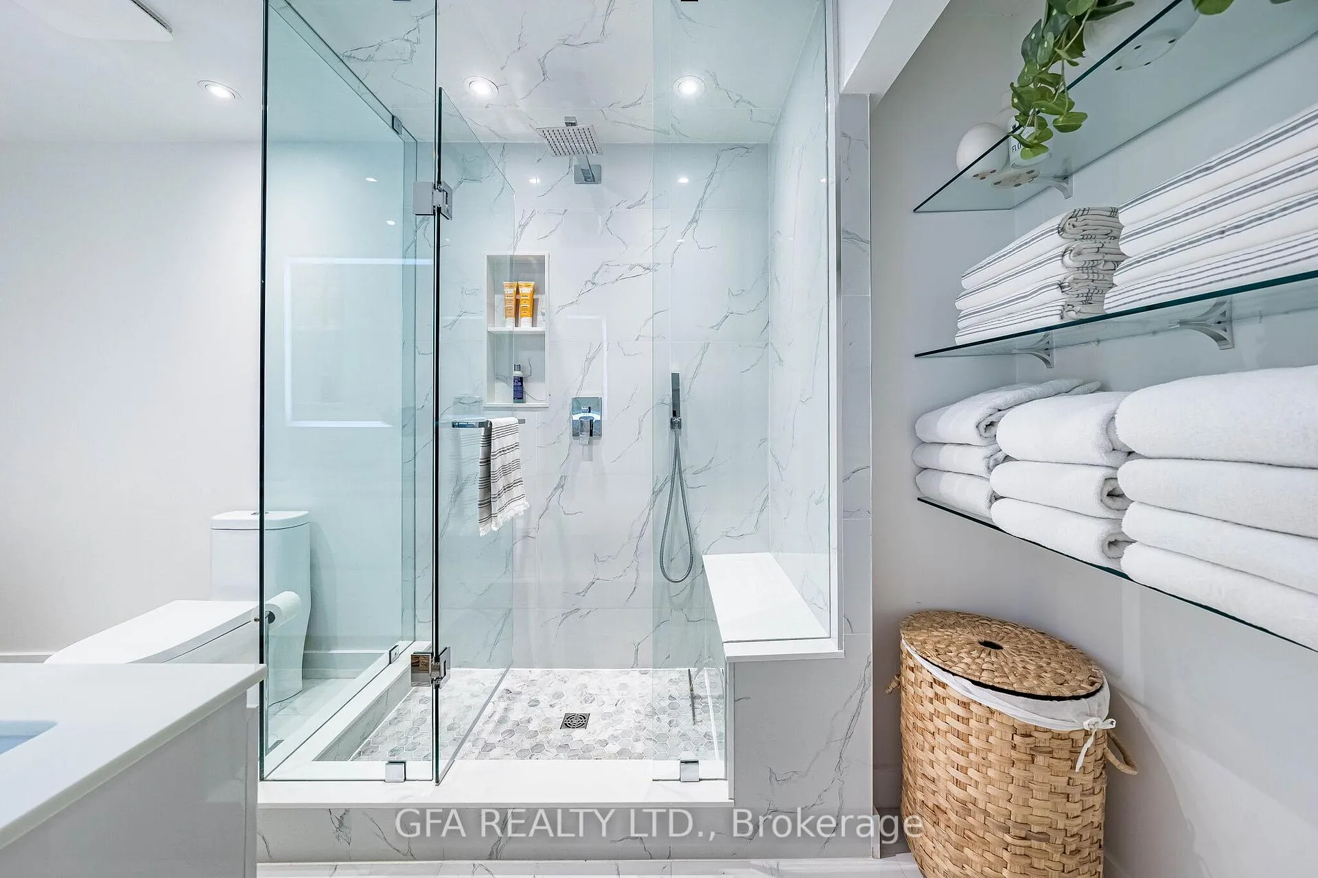 Photo 16 of Unit 9, 40C Shank Street, Toronto, Niagara — HOMEH