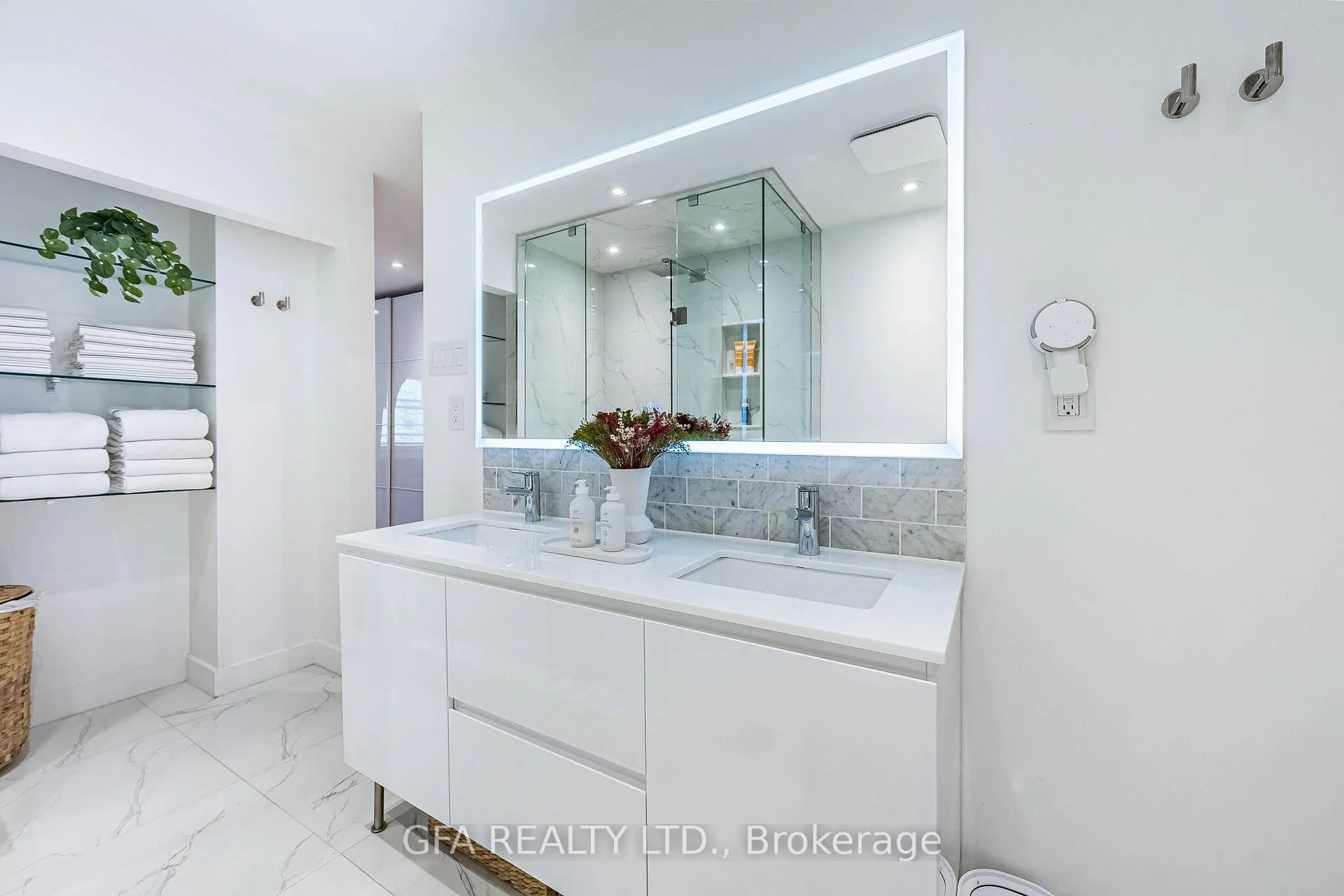 Photo 17 of Unit 9, 40C Shank Street, Toronto, Niagara — HOMEH