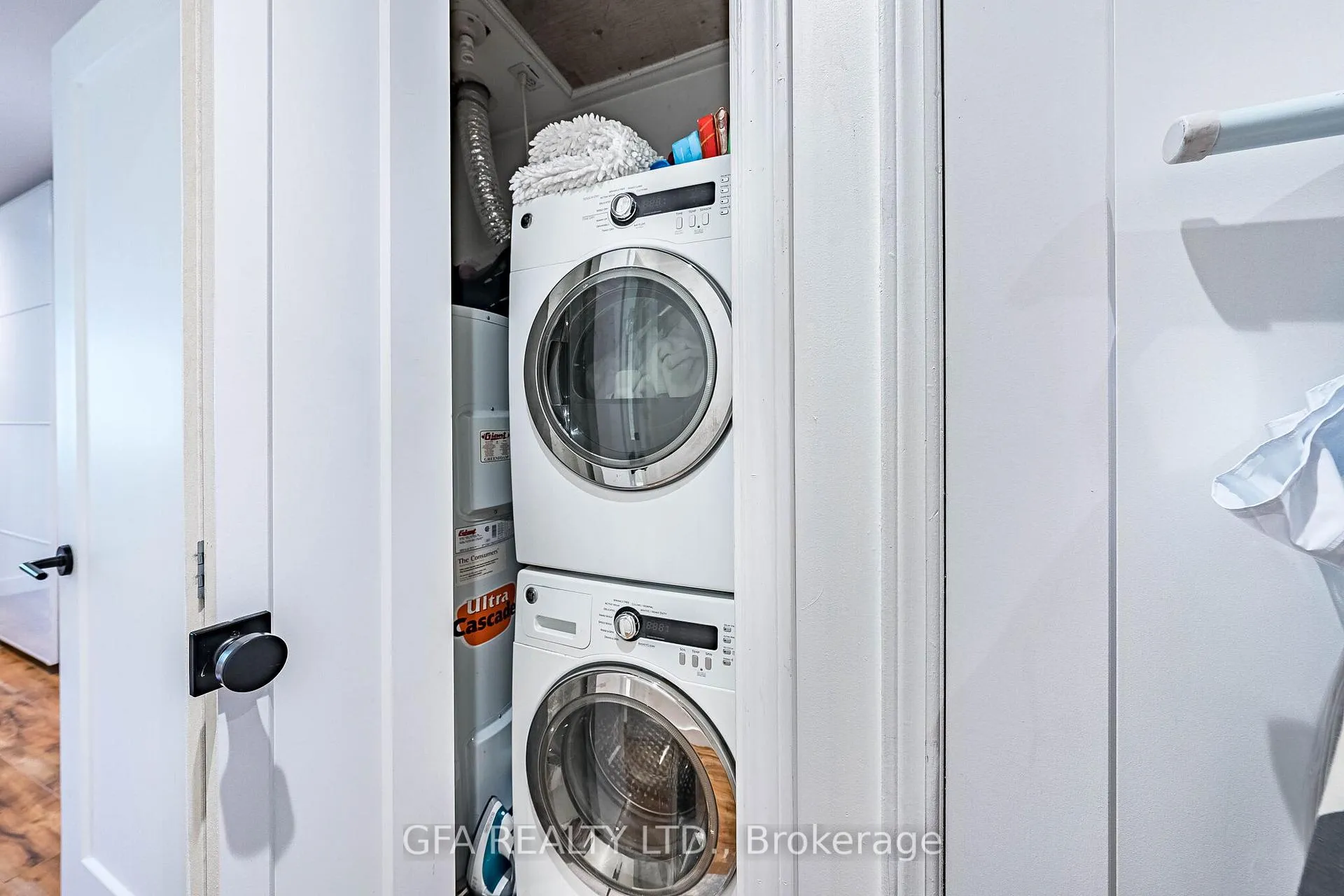 Photo 23 of Unit 9, 40C Shank Street, Toronto, Niagara — HOMEH