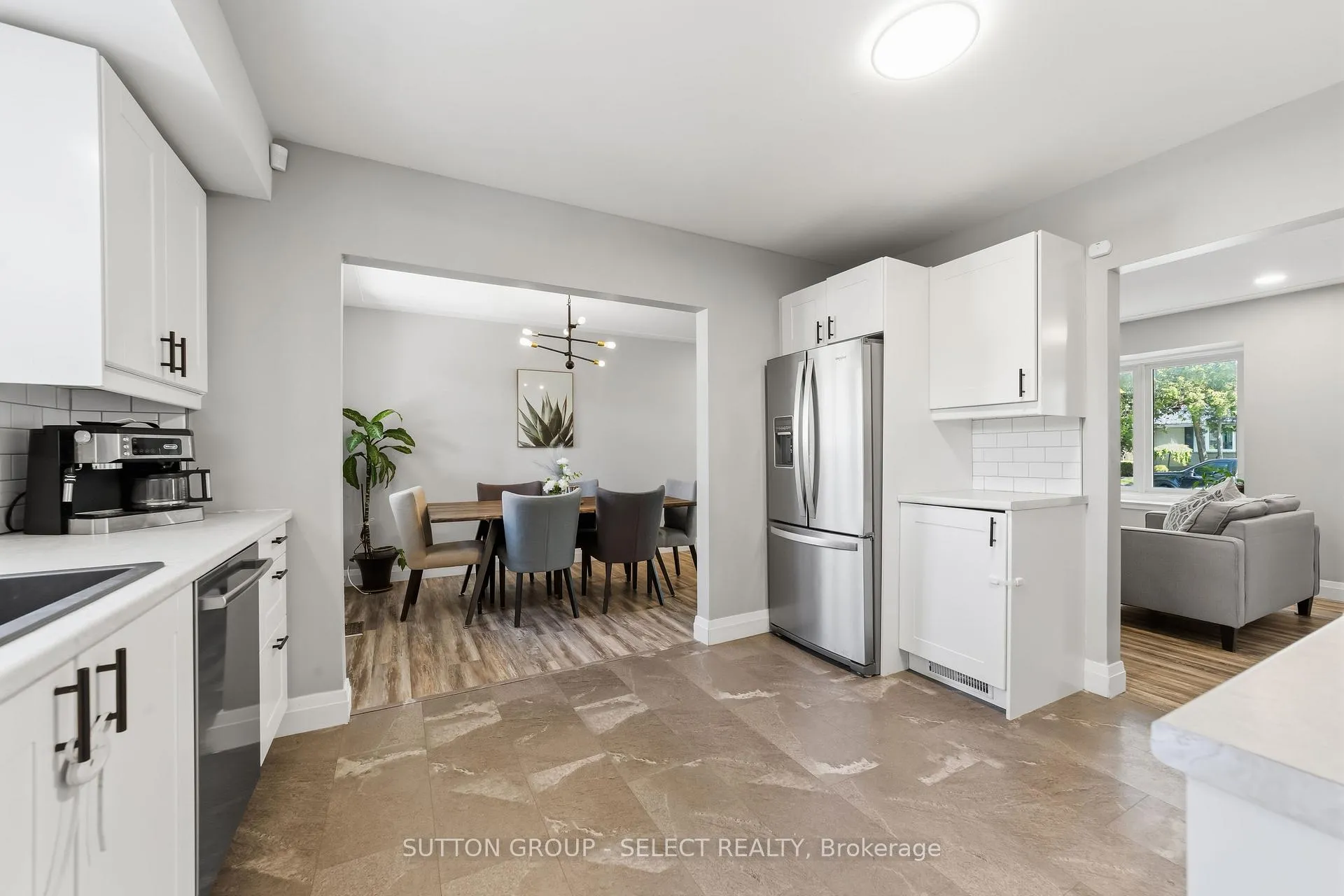 Photo 12 of 14 Notre Dame Crescent, London, South O — HOMEH
