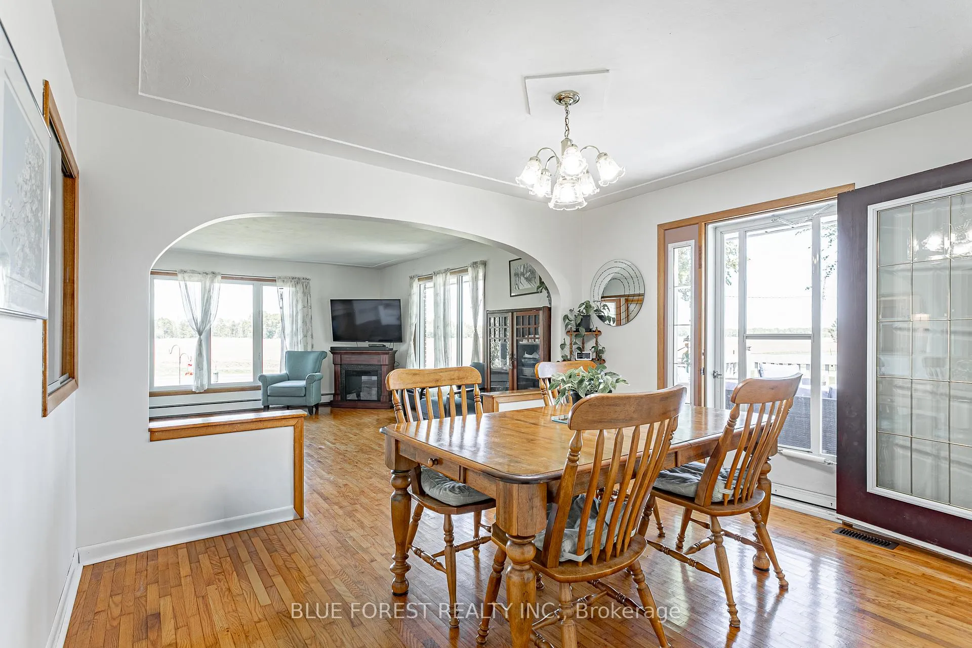 Photo 7 of 48449 Jamestown Line, Malahide, Rural Malahide — HOMEH