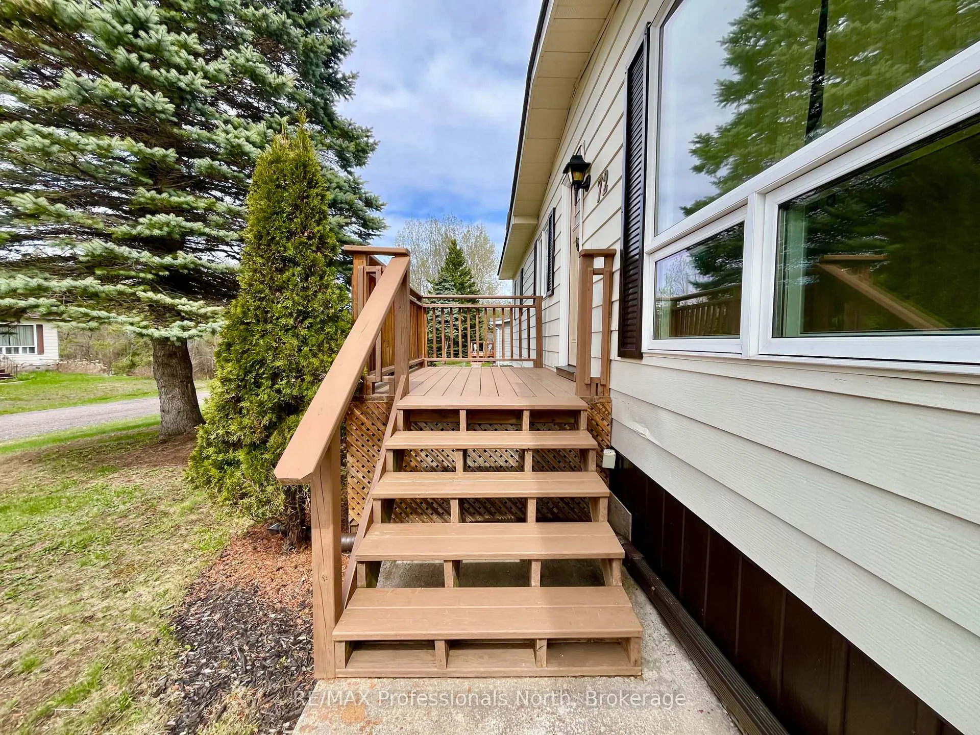 Photo 7 of 1094 Seventh Lane, Minden Hills, Lutterworth — HOMEH